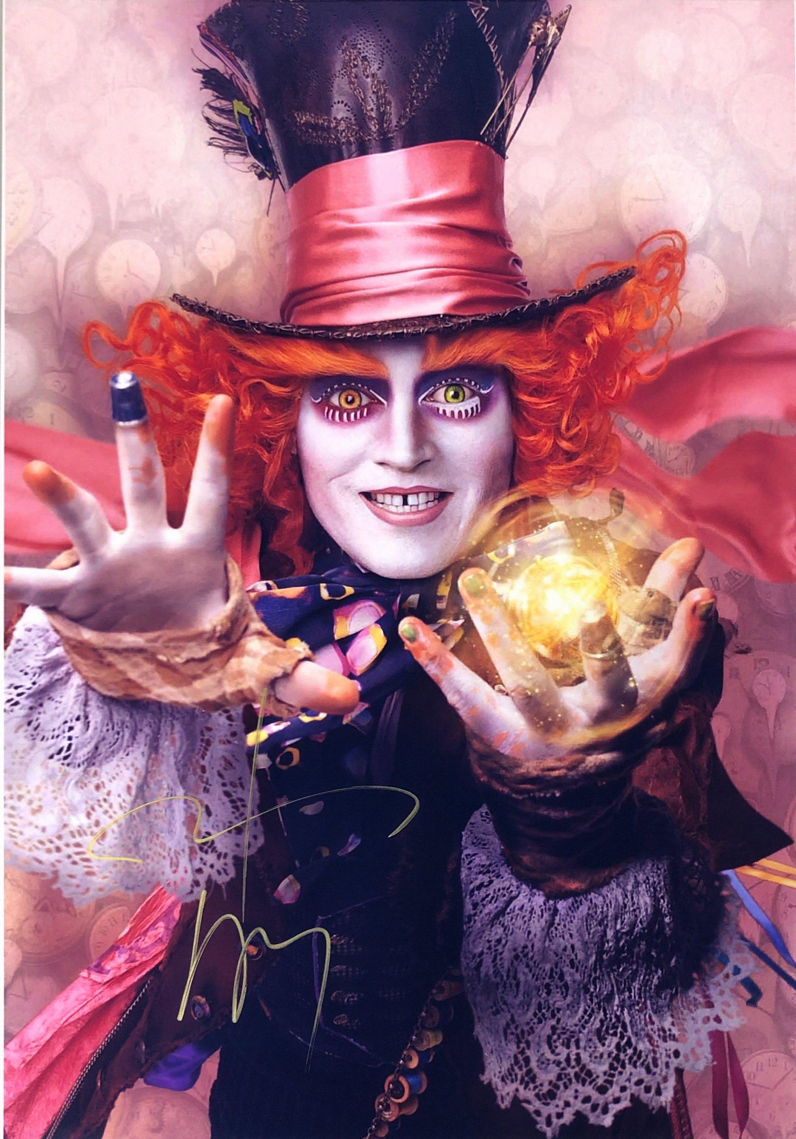 Johnny Depp Autograph Signed Alice in Wonderland Photo: Category: Autograph Photo CollectiblesSize: Width 8 inches x Height 10 inchesAutograph Includes: Johnny DeppItem is in great condition with no damage, unframedIf image of documentation is not attached