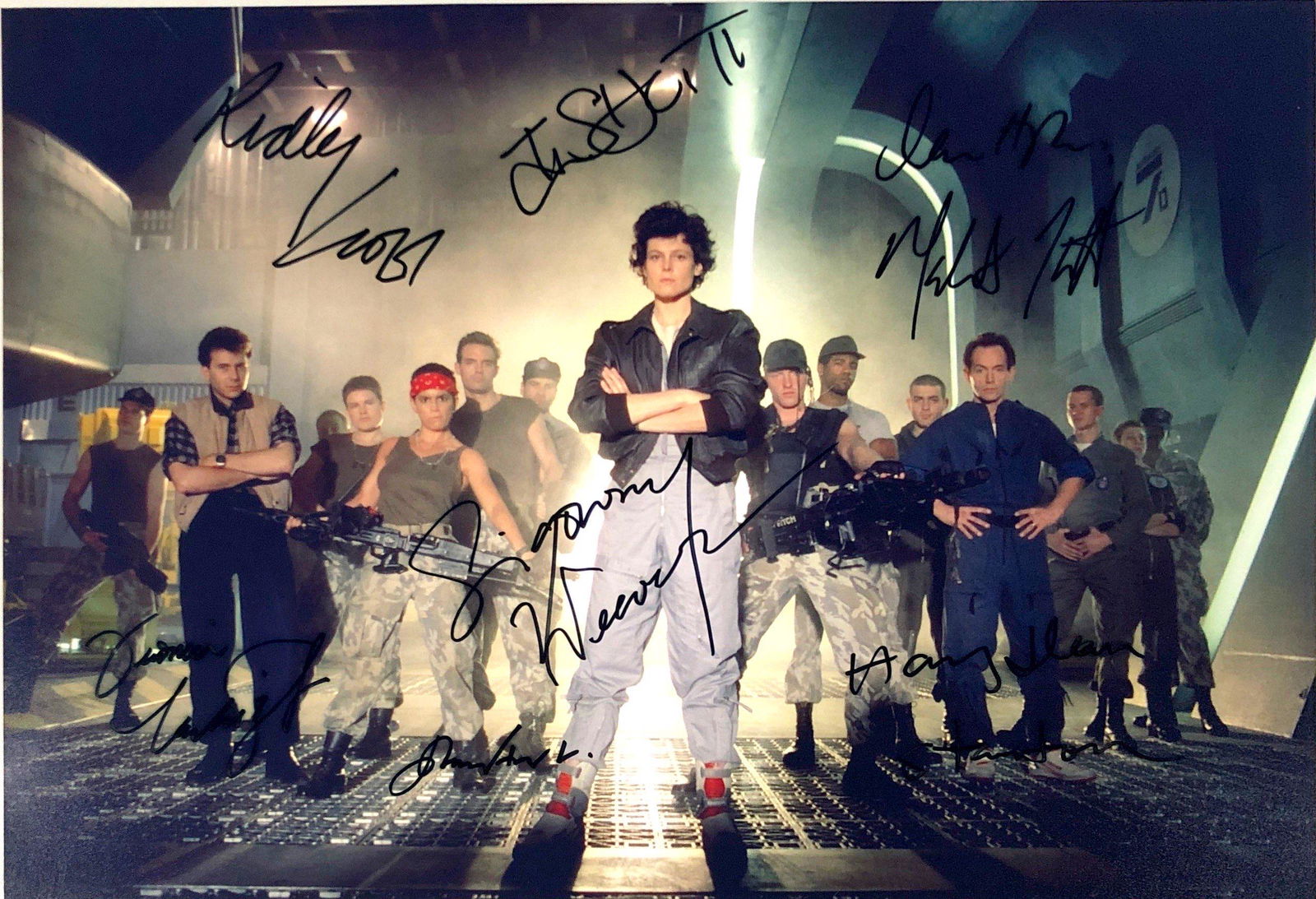 Bill Paxton Autograph Signed Aliens Photo: Category: Autograph Photo CollectiblesSize: Width 8 inches x Height 10 inchesAutograph Includes: Sigourney Weaver, Jenette Goldstein, Bill Paxton, Michael Biehn, Lance Henriksen, William Hope, Al Matt