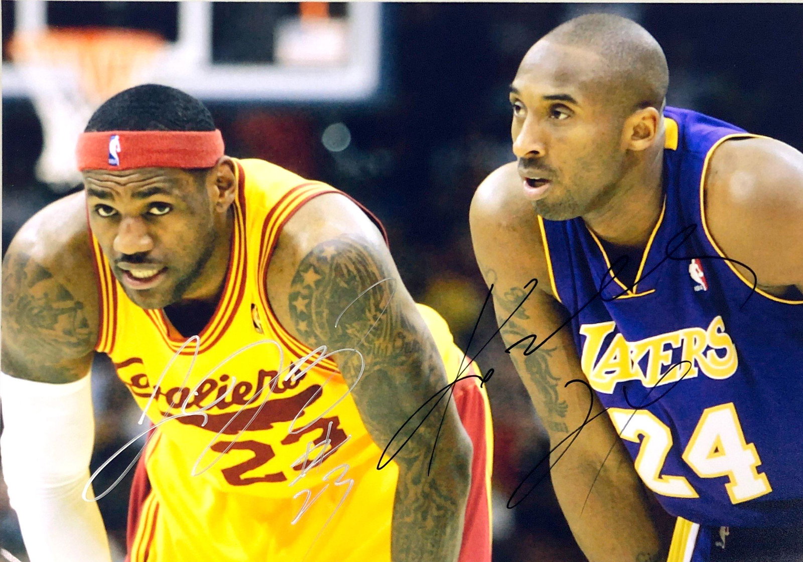LeBorn James Kobe Bryant Kobe Bryant Autograph Signed: Category: Autograph Photo CollectiblesSize: Width 8 inches x Height 10 inchesAutograph Includes: LeBorn James Kobe BryantItem is in great condition with no damage, unframedIf image of documentation is