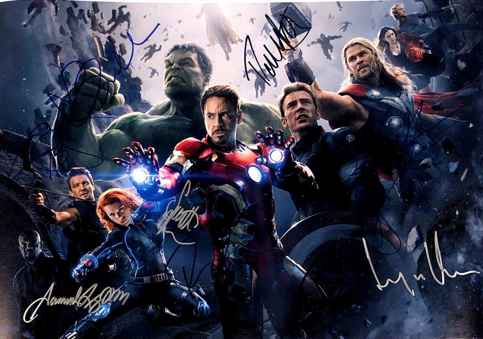 Elizabeth Olsen Chris Evans Autograph Signed Avengers: Category: Autograph CollectiblesSize: Width 16 inches x Height 11 inchesAutograph Includes: Aaron Taylor, Elizabeth Olsen, Paul Bettany, Mark Ruffalo, Robert Downey Jr, Chris Evans, Chris Hemsworth, S