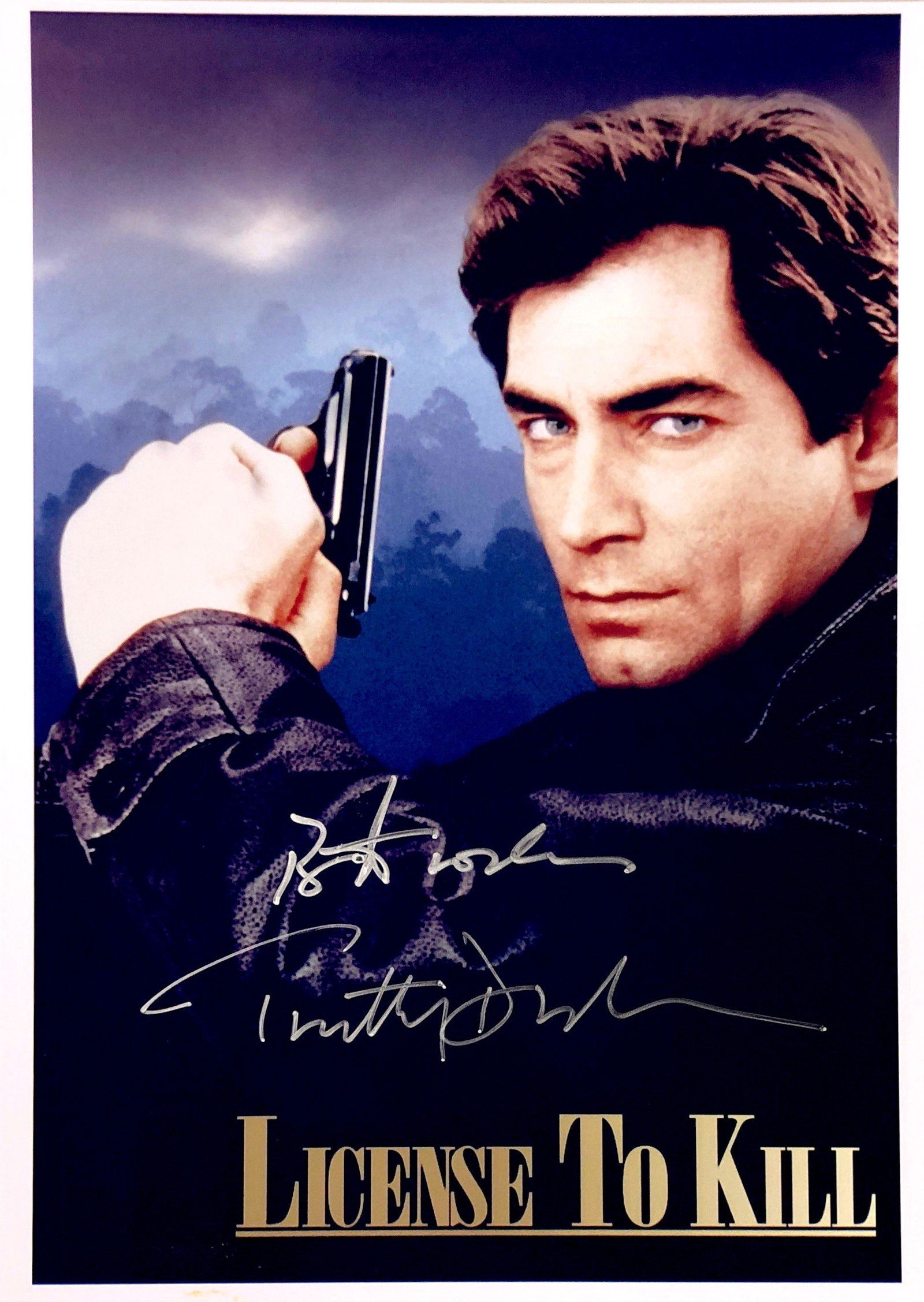 Timothy Dalton Autograph Signed James Bond 007 Photo: Category: Autograph CollectiblesSize: Width 8 inches x Height 10 inchesAutograph Includes: Timothy DaltonItem is in great condition with no damage, unframedIf image of documentation is attached in the