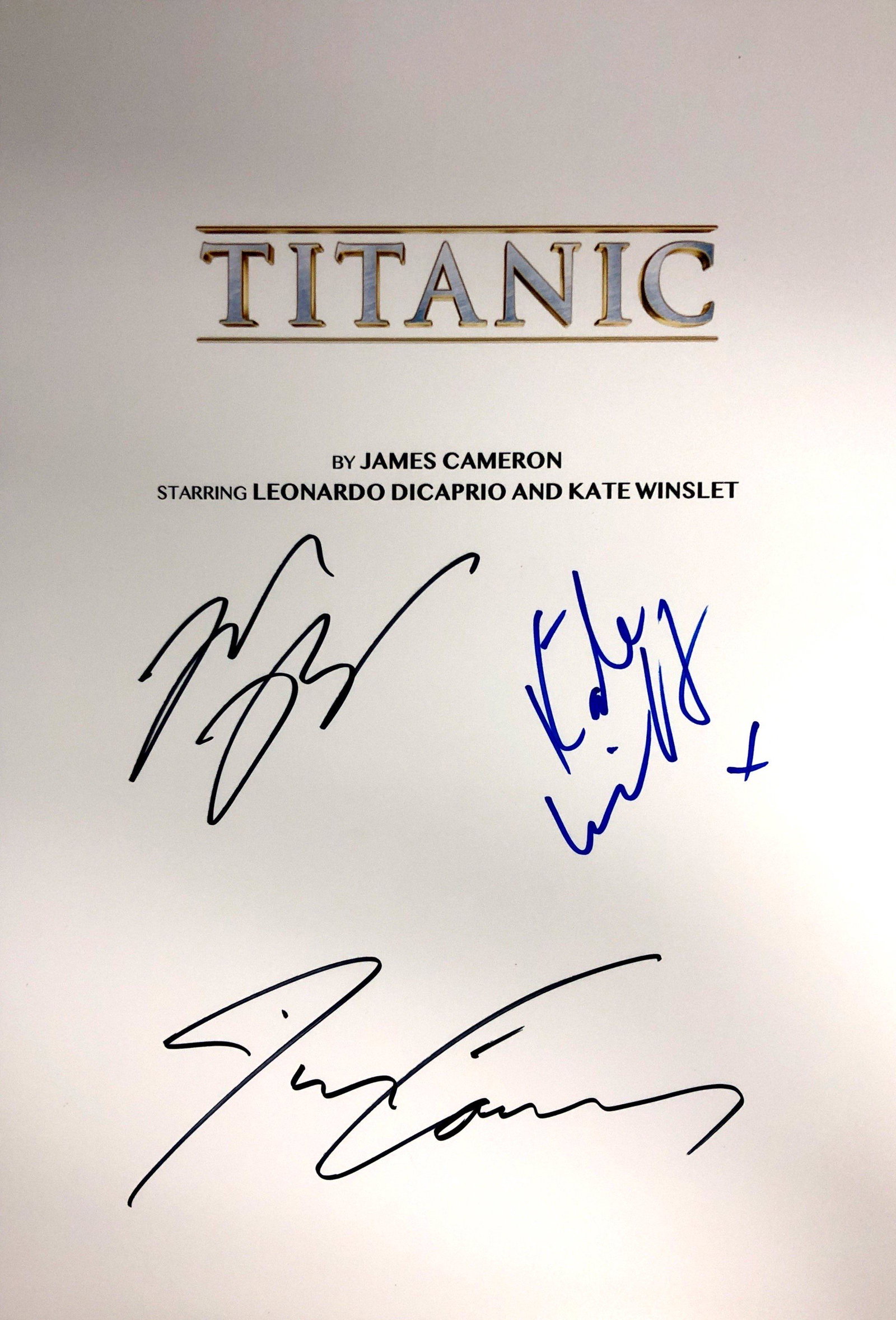 Kate Winslet Leonardo DiCaprio Autograph Signed Titanic: Category: Autograph CollectiblesSize: Width 8 inches x Height 10 inchesAutograph Includes: James Cameron, Leonardo DiCaprio, Kate WinsletItem is in great condition with no damage, unframedIf image of 