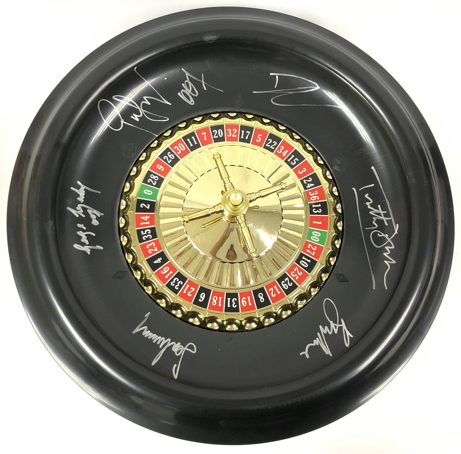 Sean Connery Pierce Brosnan Autograph Signed James Bond: Category: Autograph CollectiblesAutograph Includes: Sean Connery, Timothy Dalton, Roger Moore, George Lazenby, Pierce Brosnan, Daniel CraigItem is in great condition with no damage, unframedIf image o