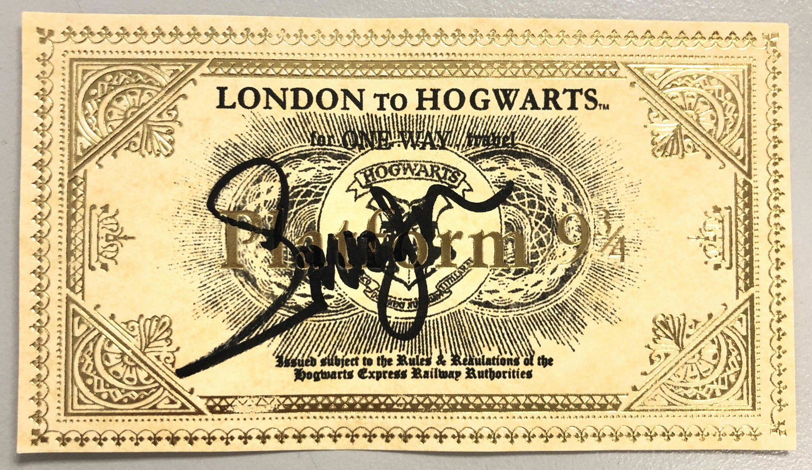 Emma Watson Autograph Signed Harry Potter Train Ticket: Category: Autograph CollectiblesAutograph Includes: Emma WatsonItem is in great condition with no damage, unframedIf image of documentation is attached in the listing, the lot is sold with documents. 