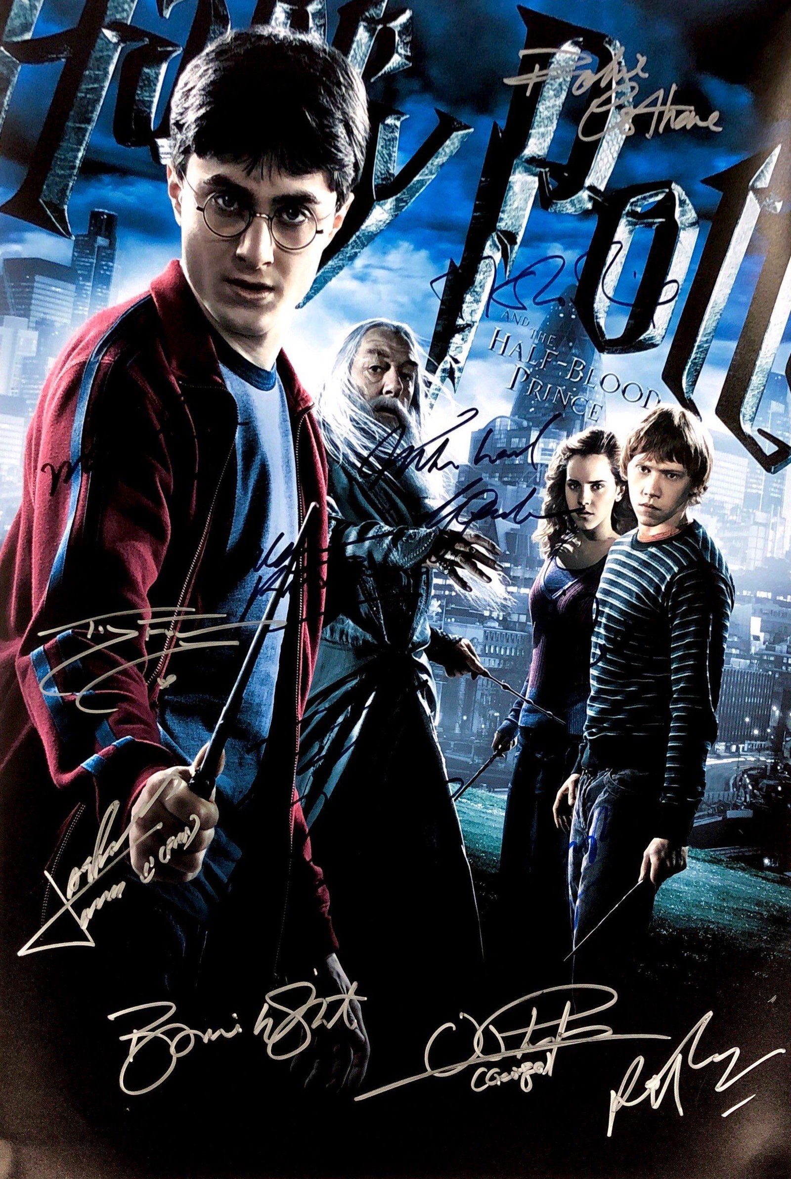 Daniel Radcliffe Autograph Signed Harry Potter Poster: Category: Autograph CollectiblesSize: Width 16 inches x Height 23 inchesAutograph Includes: Daniel Radcliffe, Emma Watson, Rupert Grint, JK Rowling, Alan Rickman, Bonnie Wright, James Phelps, Oliver P