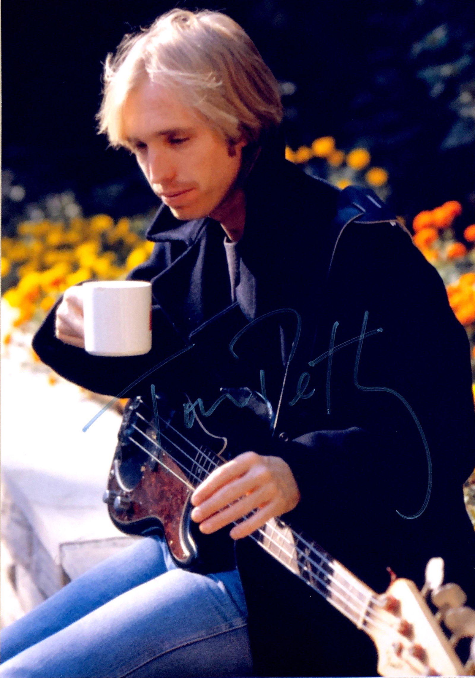 Tom Petty Autograph Signed Photo: Category: Autograph Photo CollectiblesSize: Width 8 inches x Height 11 inchesAutograph Includes: Tom PettyItem is in great condition with no damage, unframedIf image of documentation is attached in th