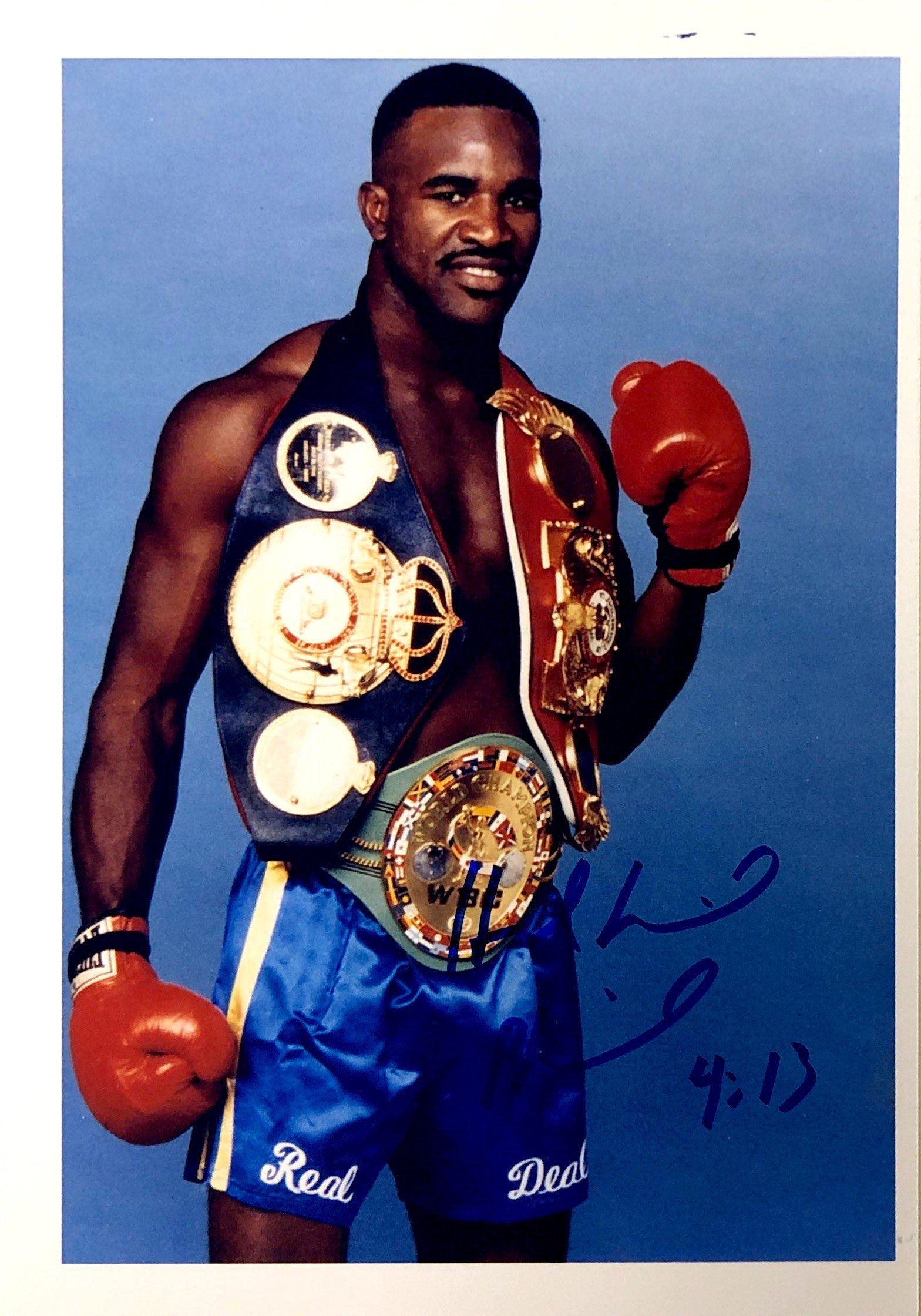 Evander Holyfield Autograph Signed Photo: Category: Autograph Photo CollectiblesSize: Width 8 inches x Height 5 inchesAutograph Includes: Evander HolyfieldItem is in great condition with no damage, unframedIf image of documentation is attache