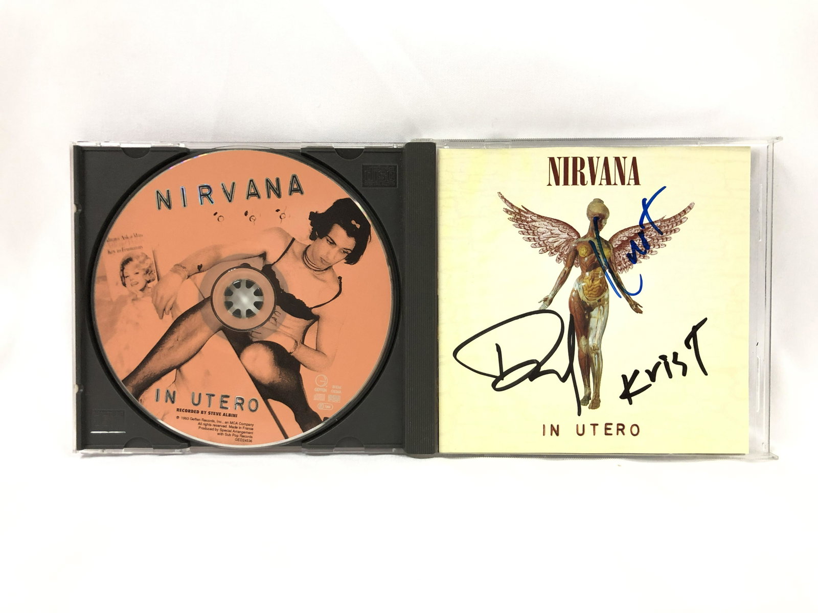 Kurt Cobain Autograph Signed Nirvana In Utero Album: Category: Autograph CollectiblesAutograph Includes: Autographed by:Kurt Cobain, Dave Grohl, Krist NovoselicItem is in great condition with no damage, unframedIf image of documentation is attached in t