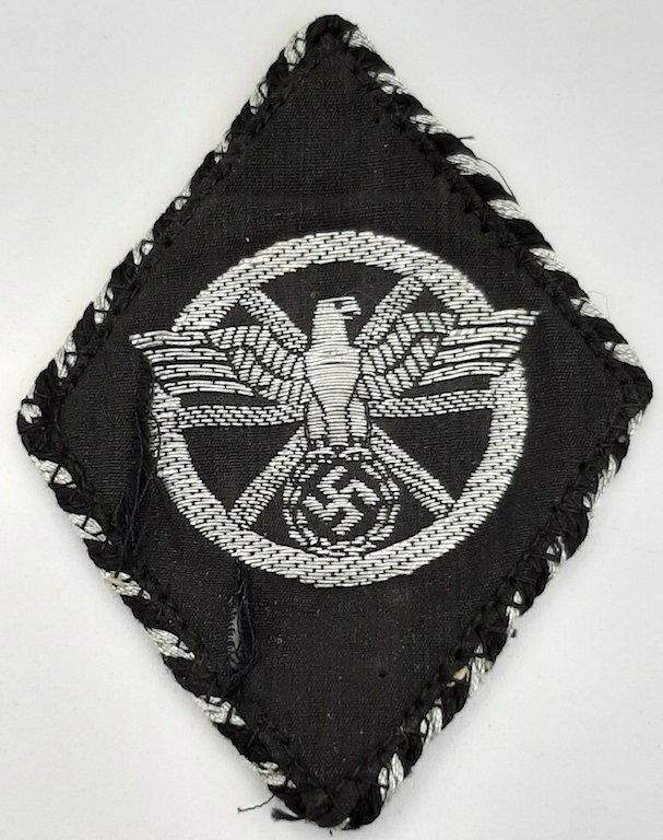 RARE NSKK DRIVER DIAMOND PATCH YEAR RACE CHAMPION BADGE: This is the special driver badge, 2nd type, that was worn by champions of the annual car race. For the year following their victory, members of the winning team were allowed to wear the insignia with
