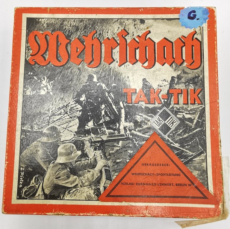 BOARD GAME TAK-TIK WEHRMACHT PANZER WEHRSCHACH WH WW2: COMPLETE AND GOOD CONDITION Wehrschach, also called Tak-Tik, was published by the nationalsocialist German magazine "Die Wehrmacht" in 1937/1938. It brought modern pieces to a Chess-like board: Infant