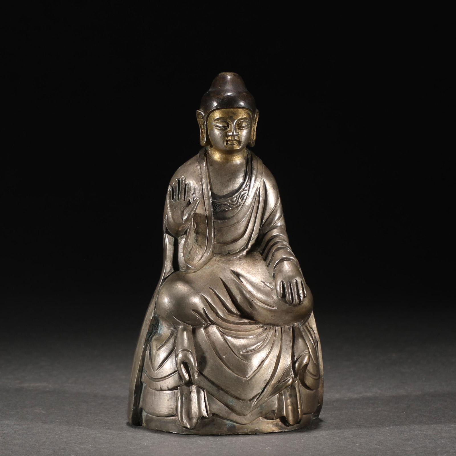 A CHINESE BRONZE GILT SILVER FIGURE OF BUDDHA STATUE (1 of 10)