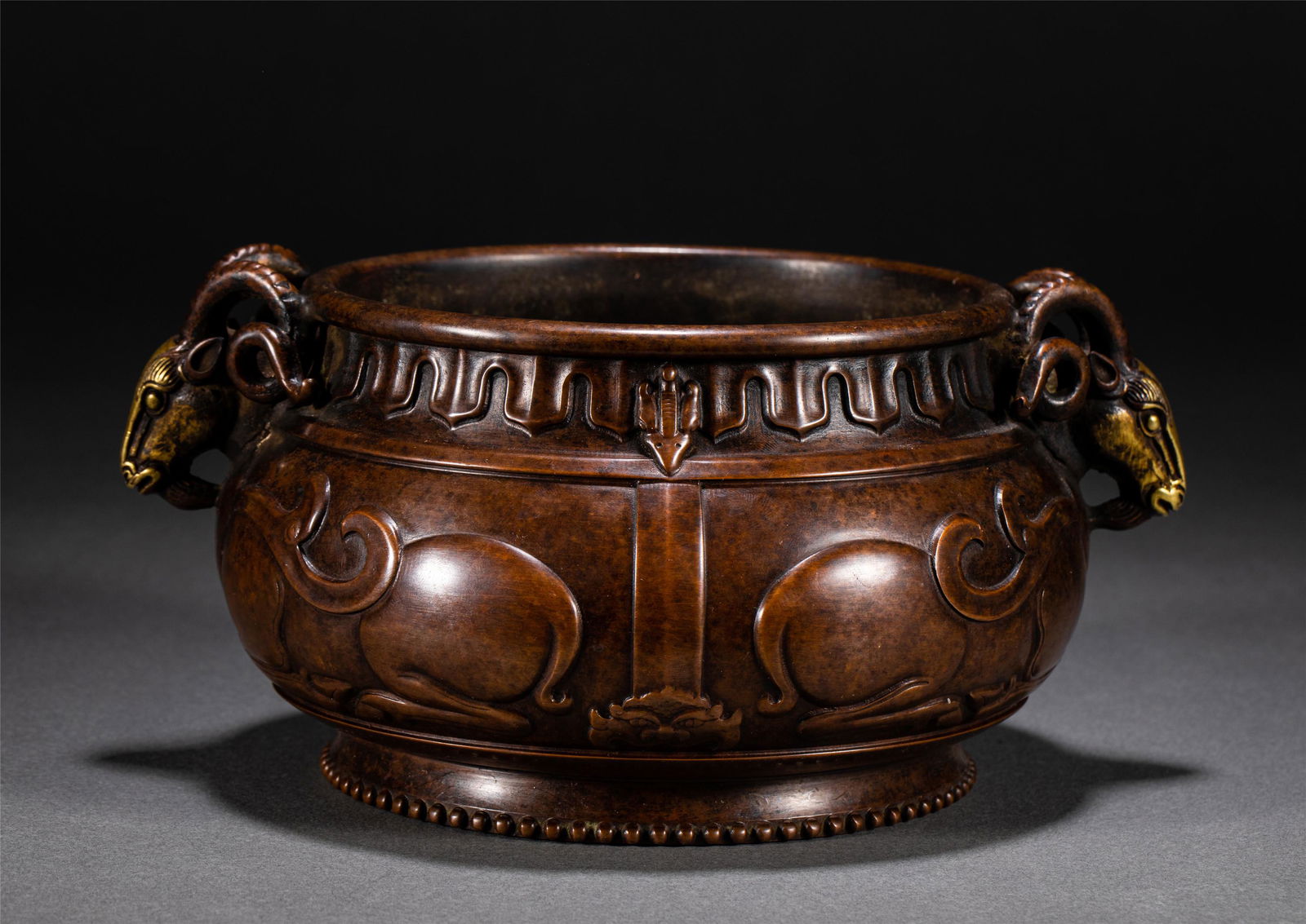 A CHINESE DOUBLE RAMS HEAD ROUND CENSER (1 of 10)