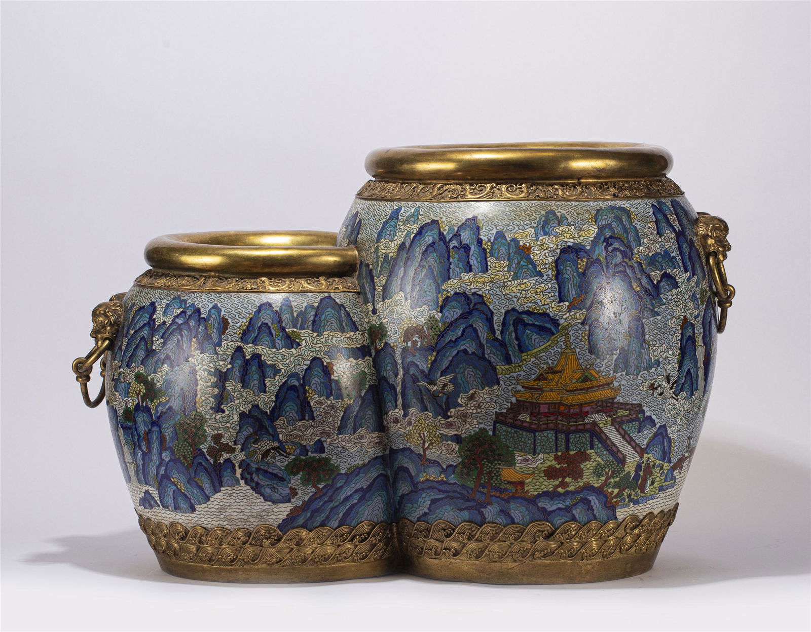 A CHINESE CLOISONNE ENAMEL BASIN (1 of 13)