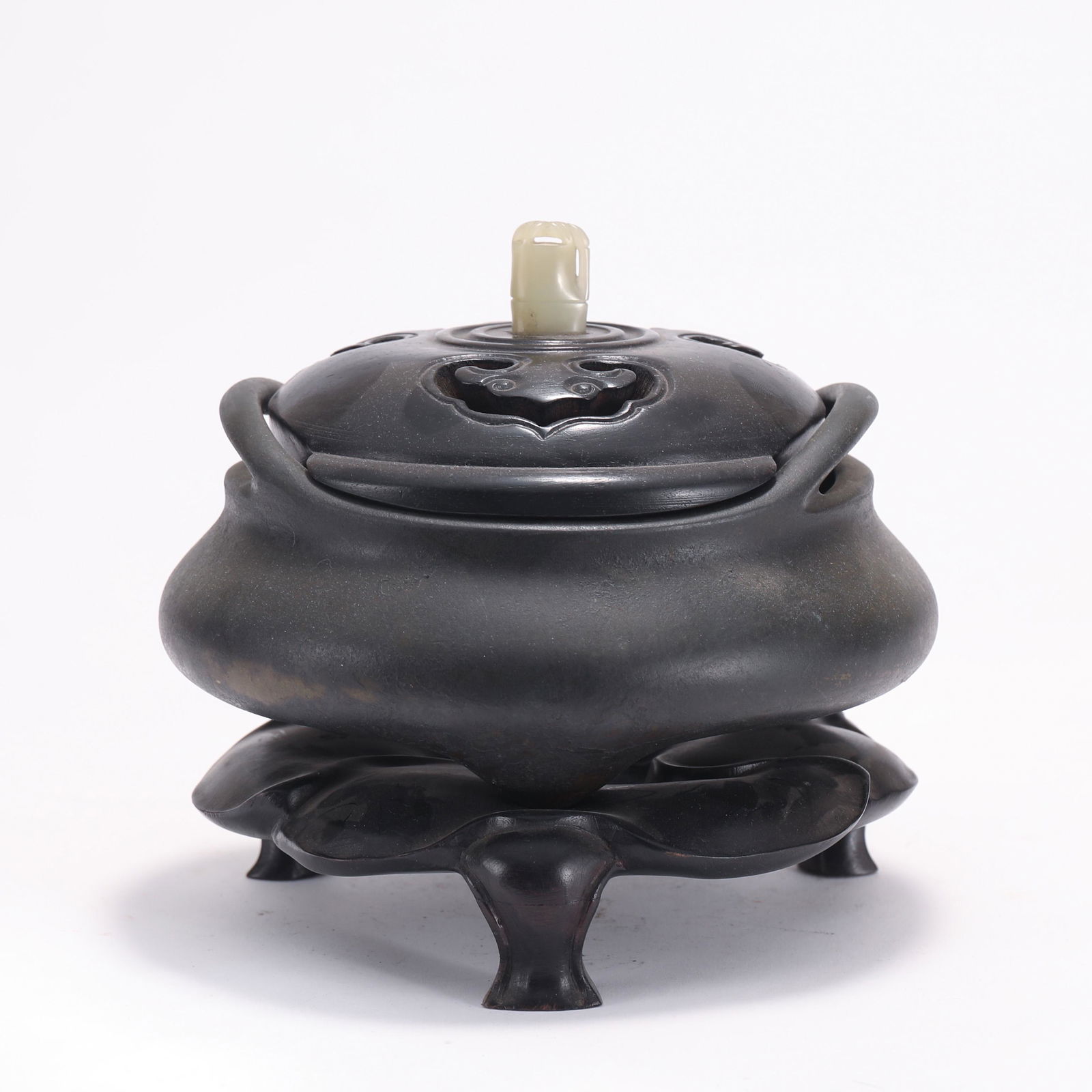 A CHINESE BRONZE LIDDED CENSER (1 of 9)