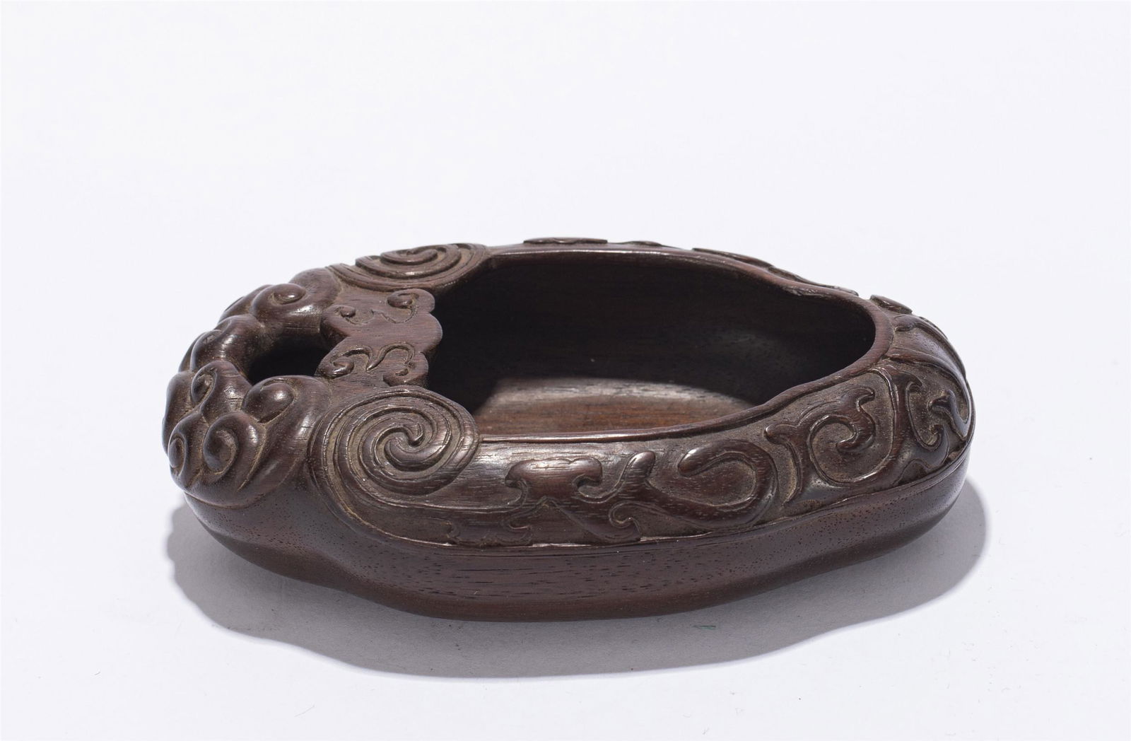 A CHINESE WATER POT (1 of 10)