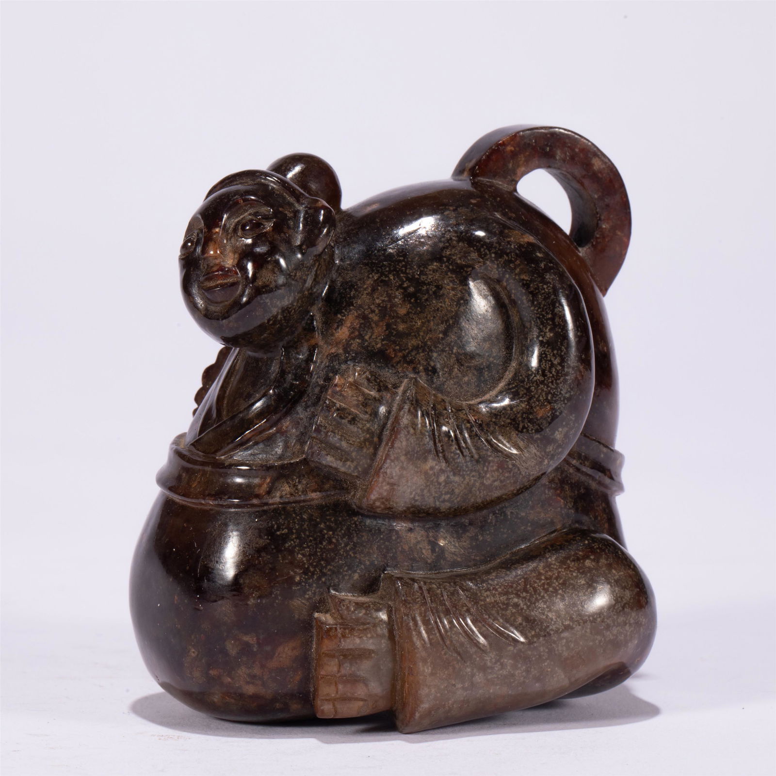 A CHINESE JADE ORNAMENTS (1 of 9)