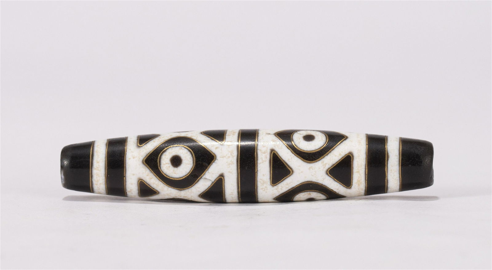 A CHINESE DZI BEAD (1 of 9)