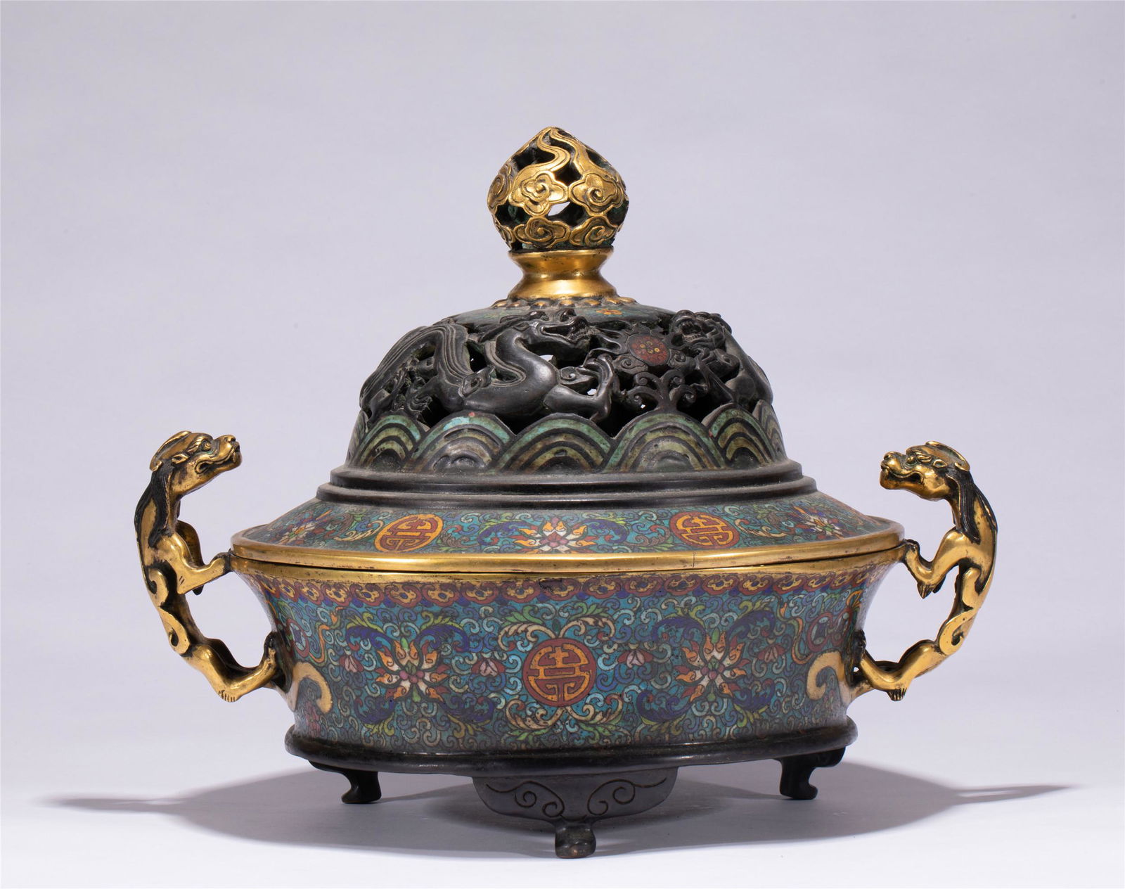 A CHINESE CLOISONNE LIDDED CENSER (1 of 13)
