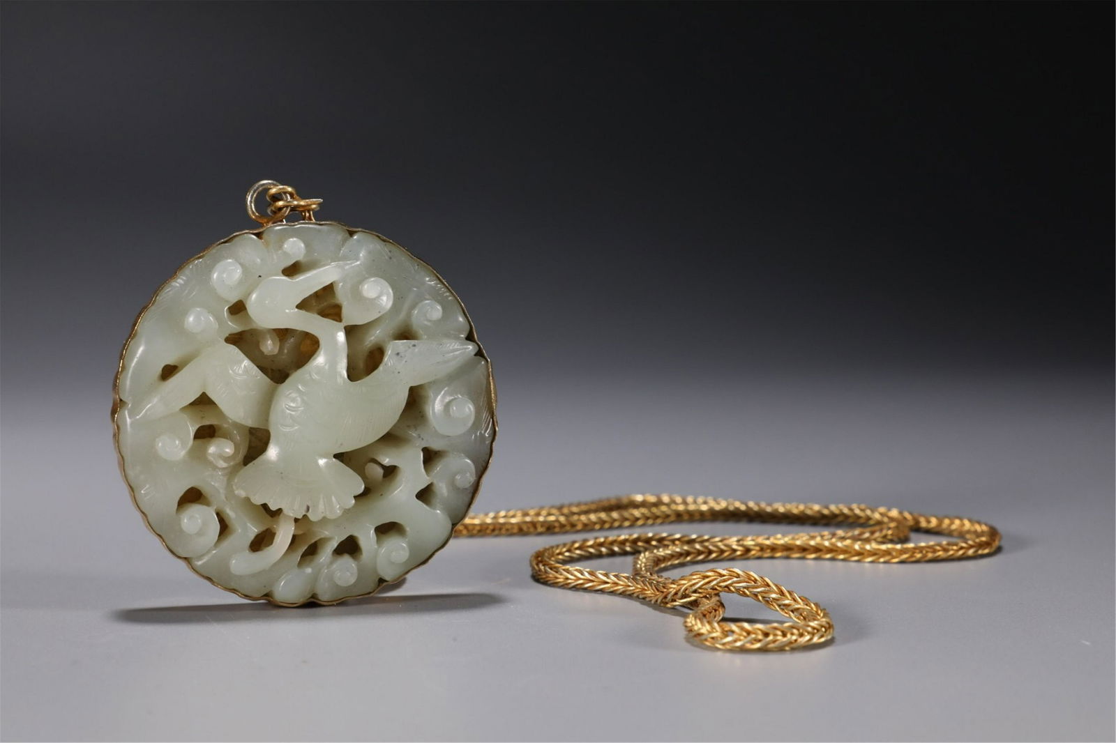 A CHINESE GILT SILVER INLAID JADE RUYI PLAQUE (1 of 6)