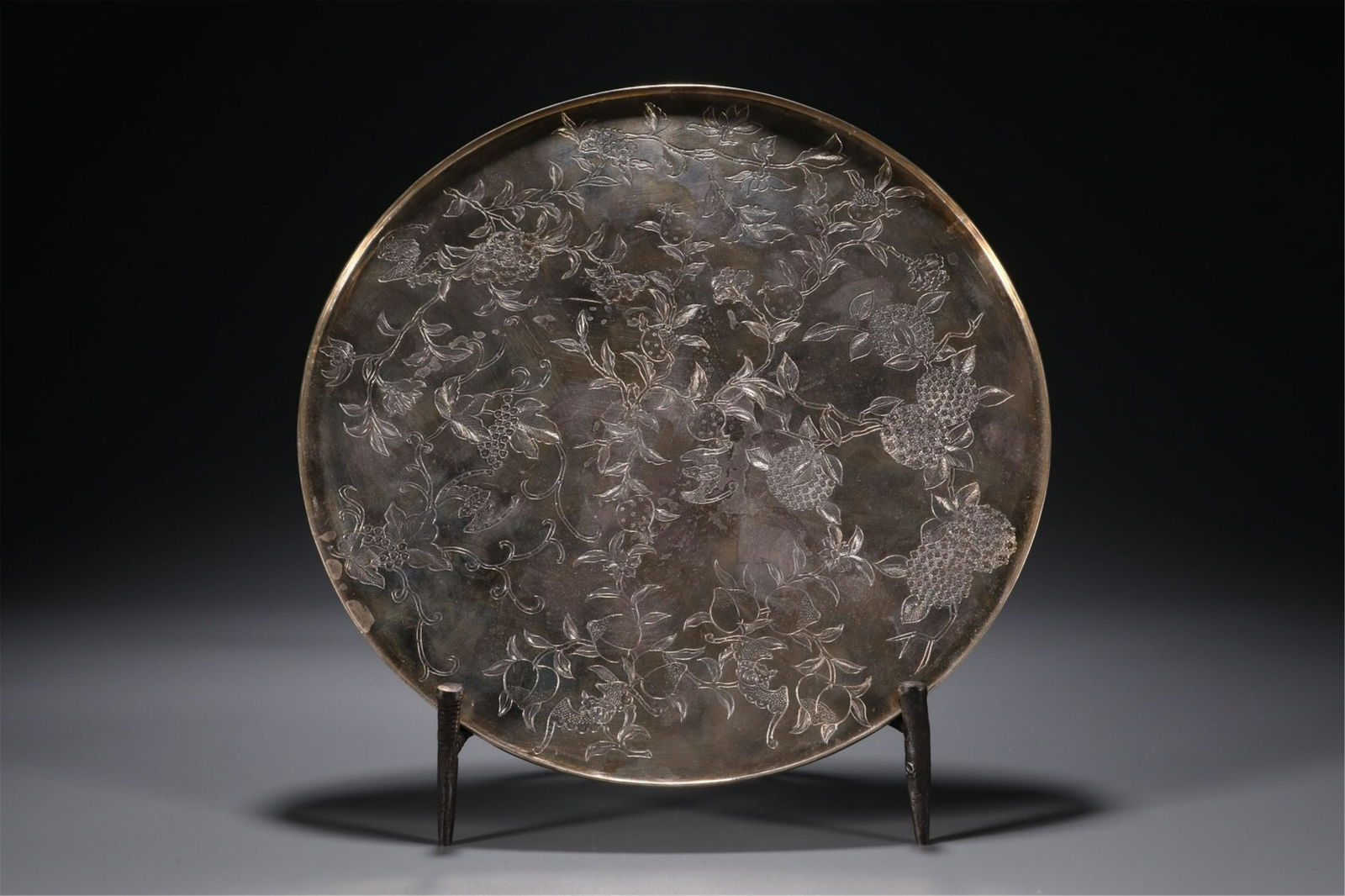 A CHINESE SILVER DISH (1 of 9)