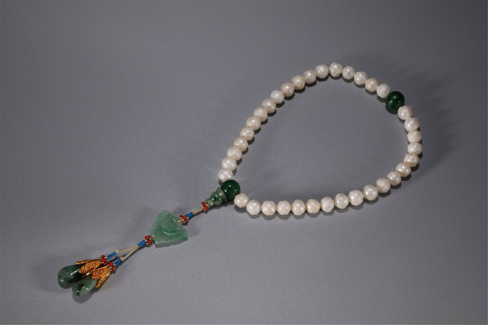 A CHINESE PEARL PRAYERS BEADS (1 of 9)
