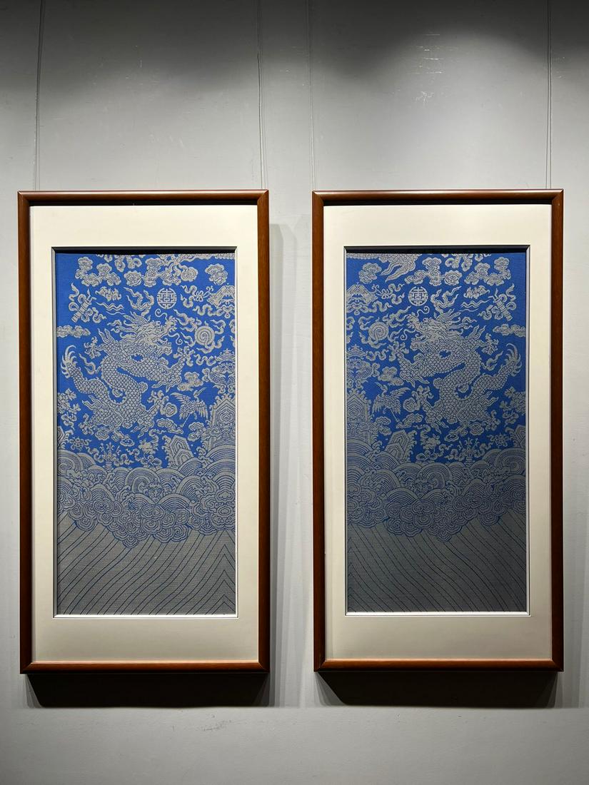 A PAIR OF CHINESE DRAGON BROCADE (1 of 6)