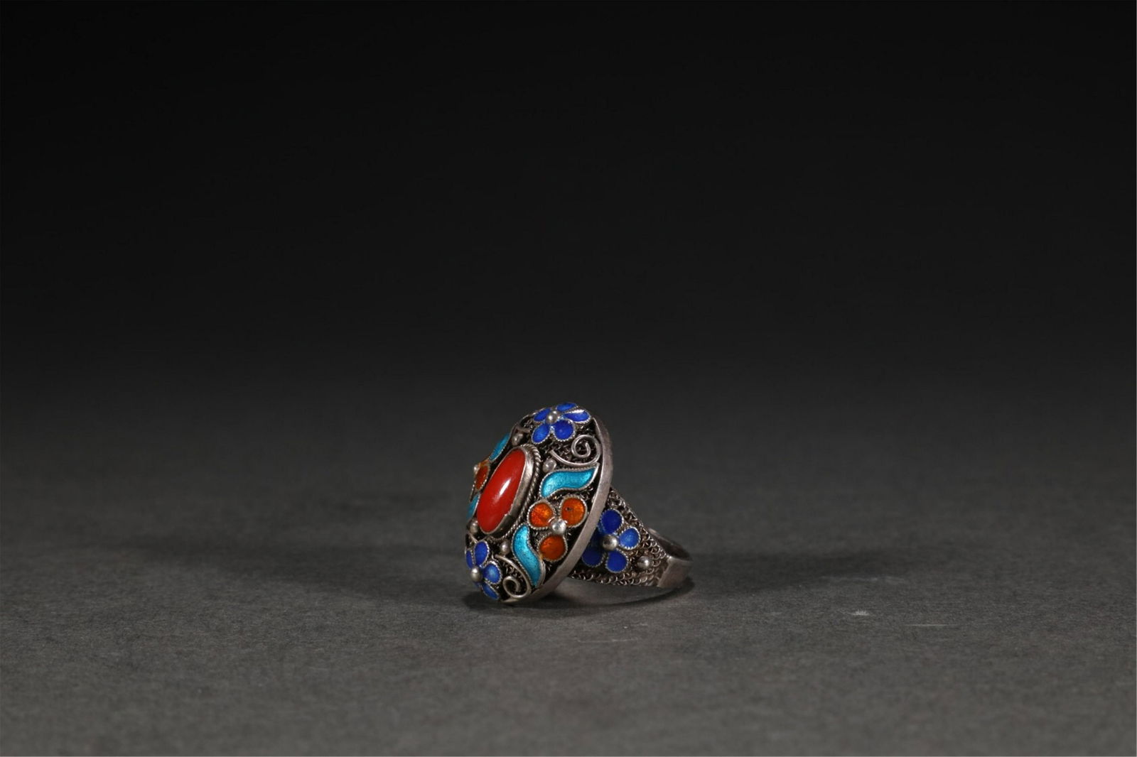 A CHINESE RING (1 of 6)