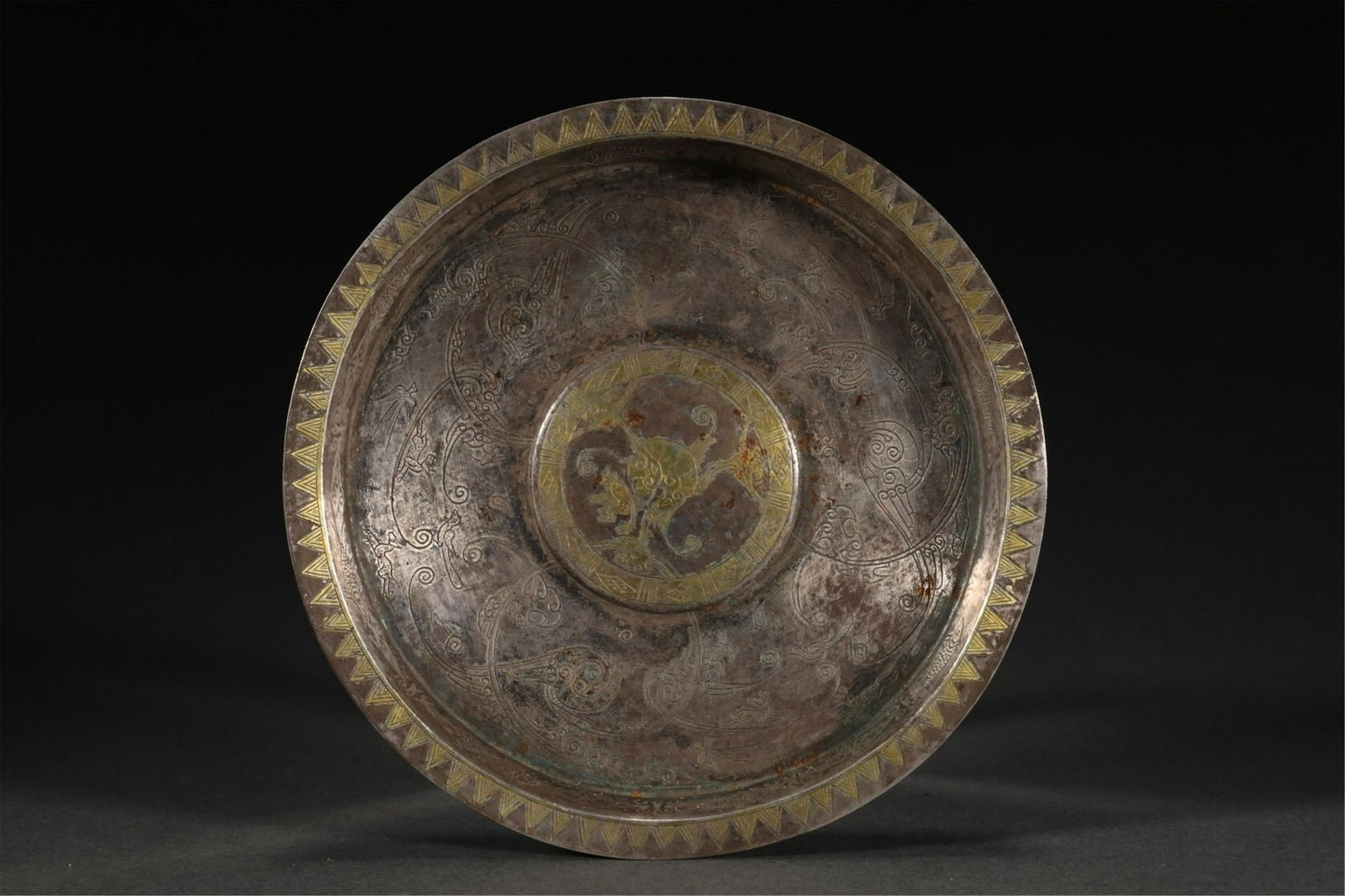 A CHINESE SILVER FRUIT DISH (1 of 6)