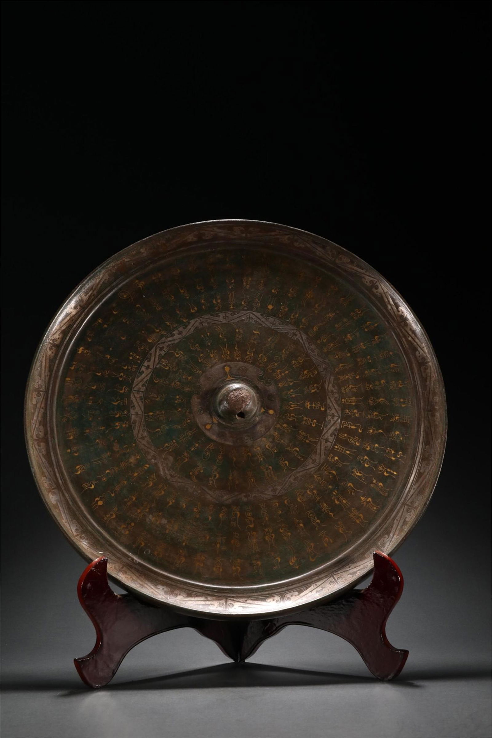 A CHINESE PAINTED GOLD AND SILVER BRONZE MIRROR (1 of 9)
