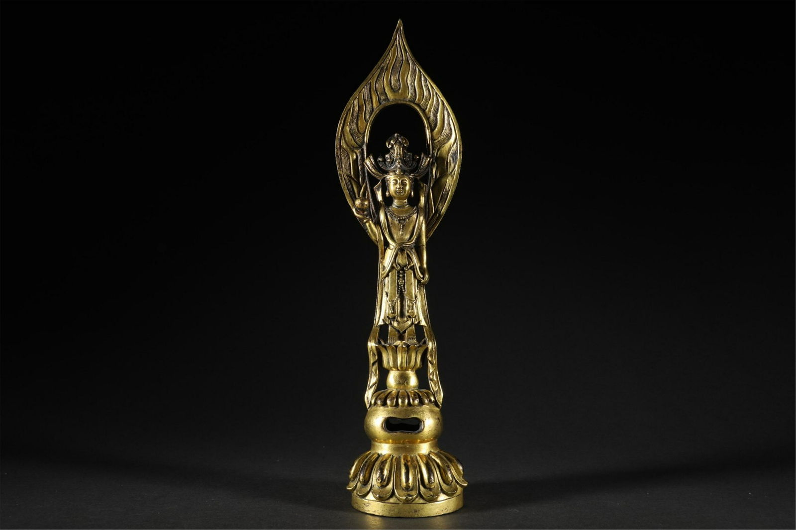 A CHINESE GILDING GUANYIN BUDDHA STATUE (1 of 9)