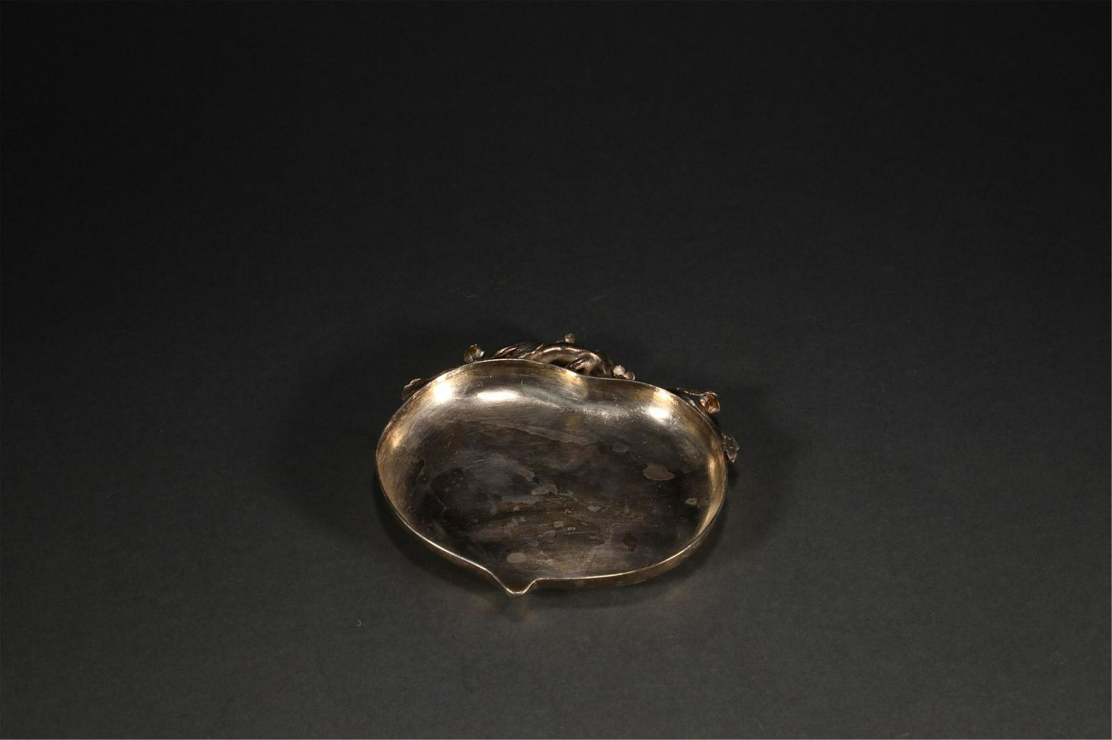 A CHINESE SILVER DISH (1 of 6)