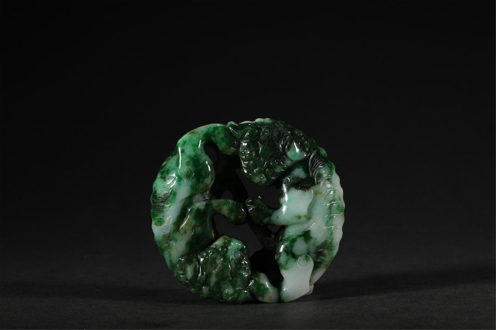 A CHINESE JADEITE BEAST HAND PIECES (1 of 6)