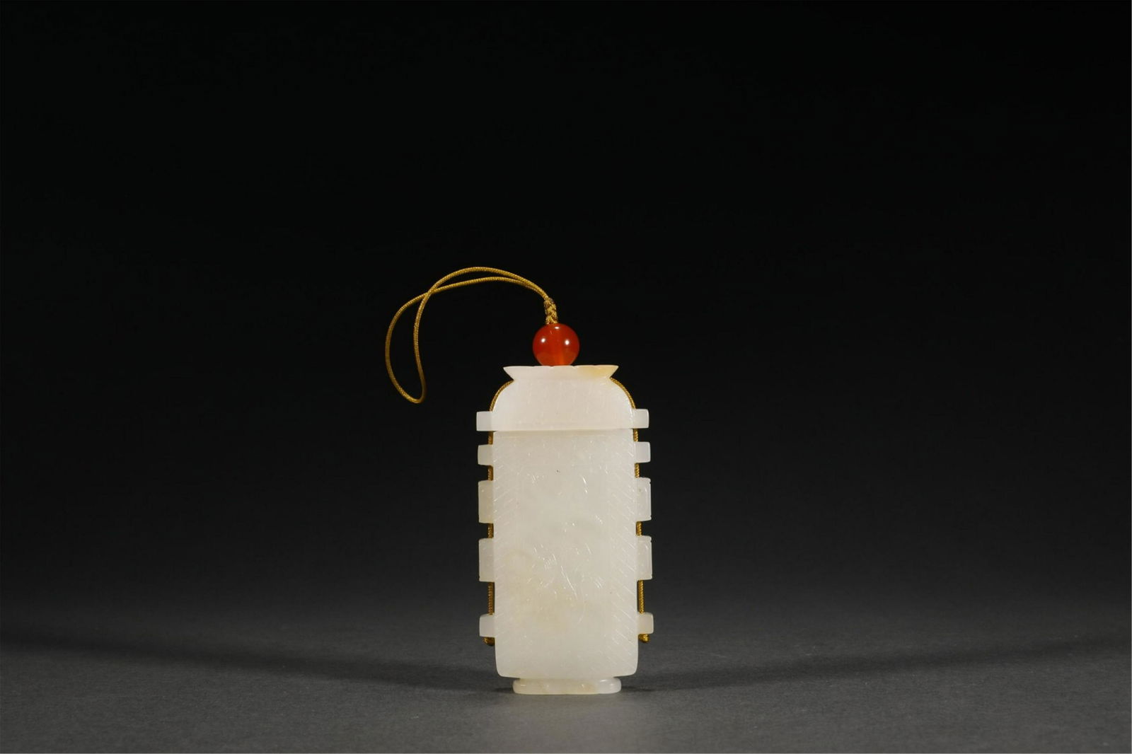 A CHINESE JADE DRAGON SACHET (1 of 9)