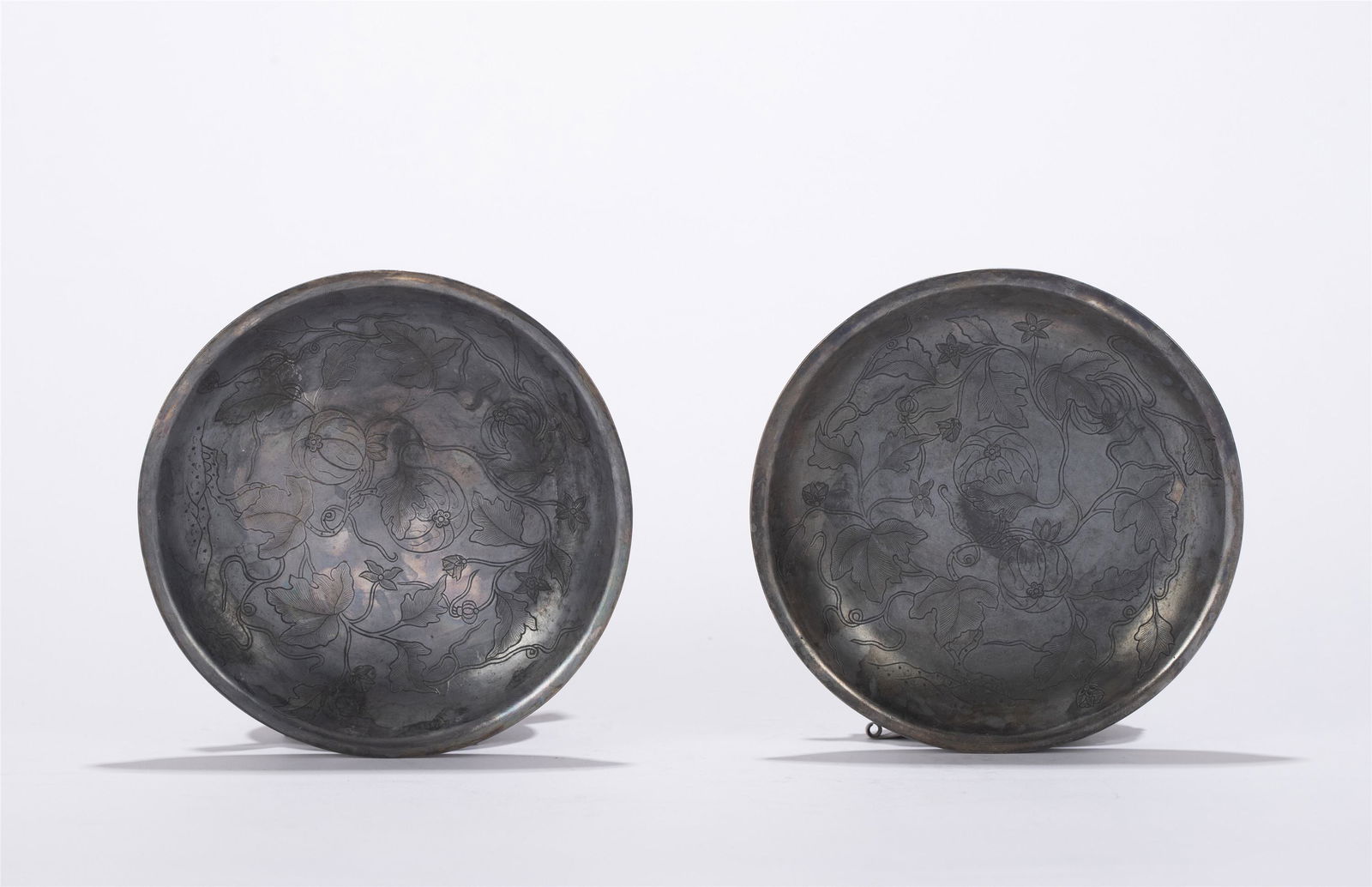 A PAIR OF CHINESE SILVER BASINS (1 of 6)