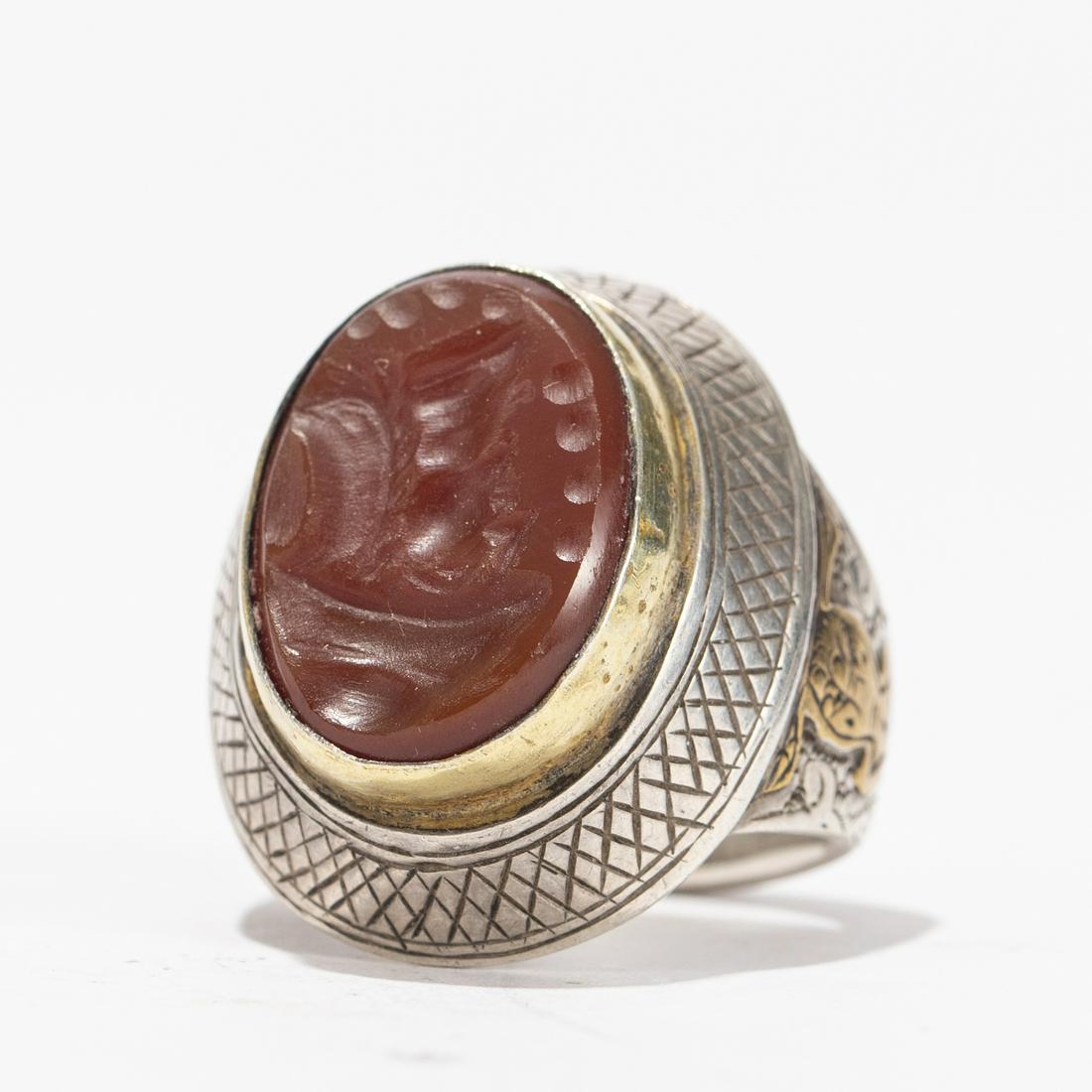 A CHINESE RUBY SILVER RING (1 of 8)