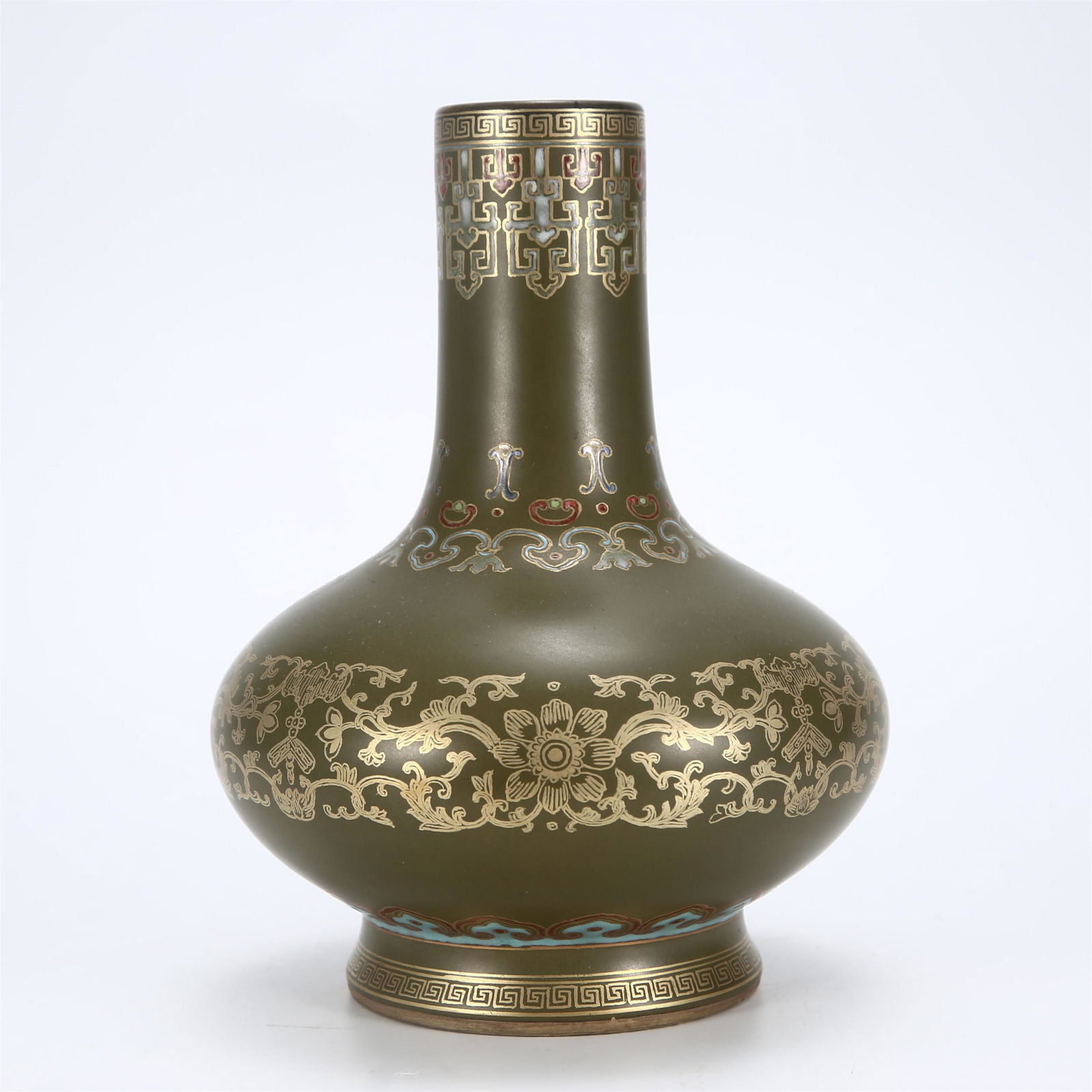 A CHINESE TEA-DUST GLAZE PORCELAIN GOLD PAINTED VASE (1 of 9)
