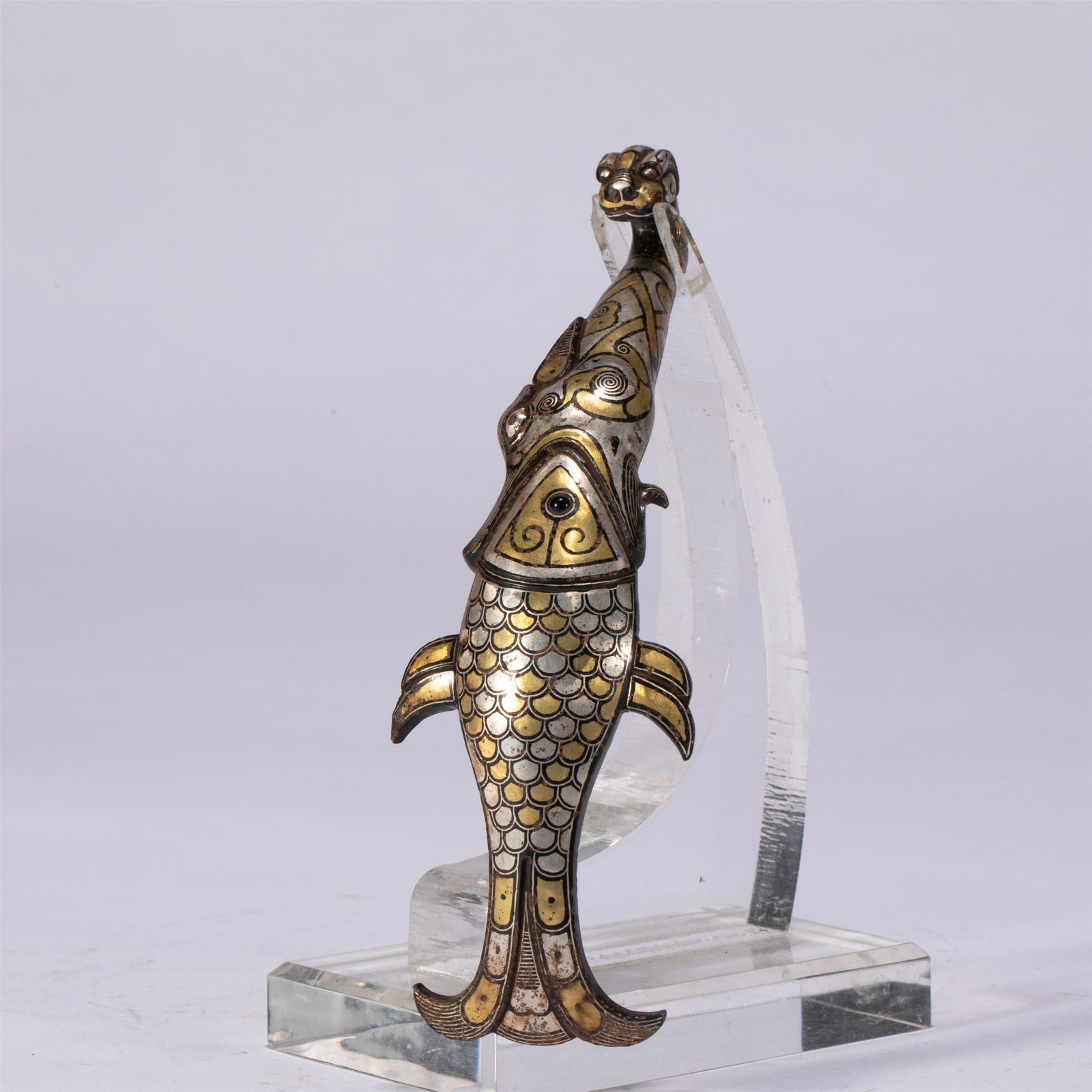 A CHINESE BRONZE HOOK ORNAMENTS (1 of 8)