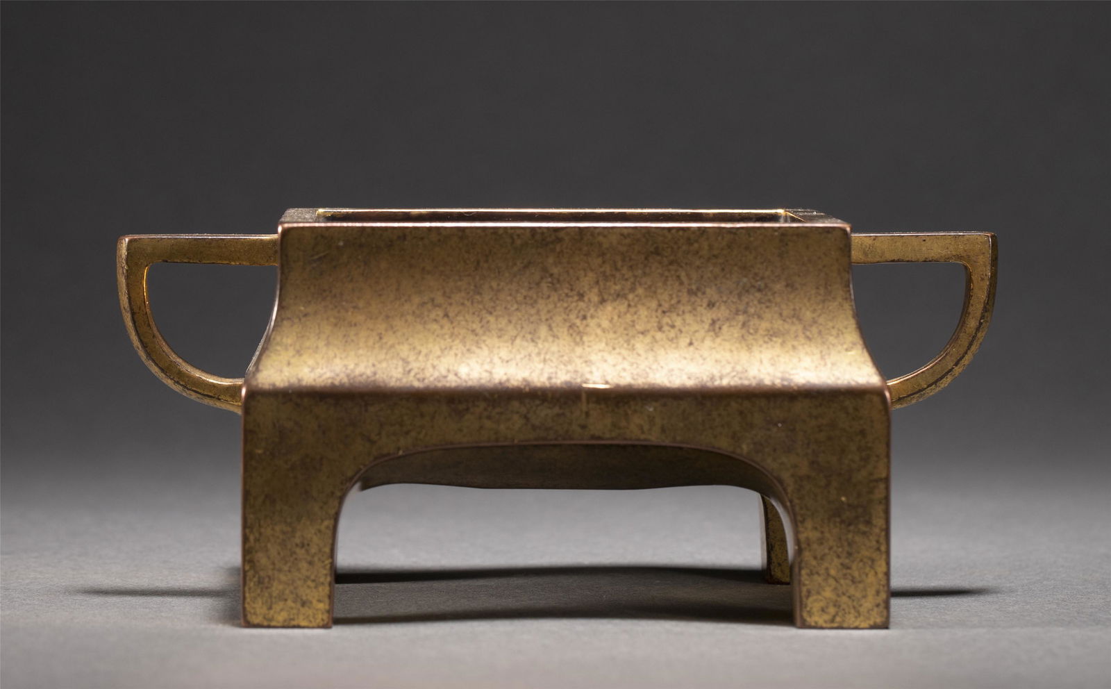 A CHINESE GILT BRONZE CENSER (1 of 9)