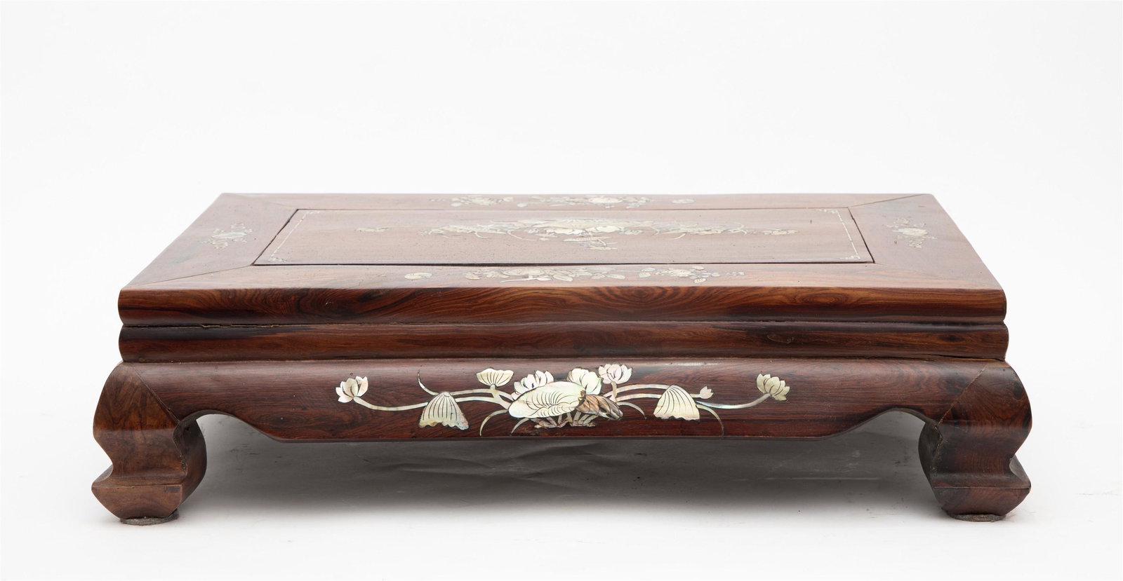 A CHINESE HARDWOOD WOODEN SMALL TABLE (1 of 6)