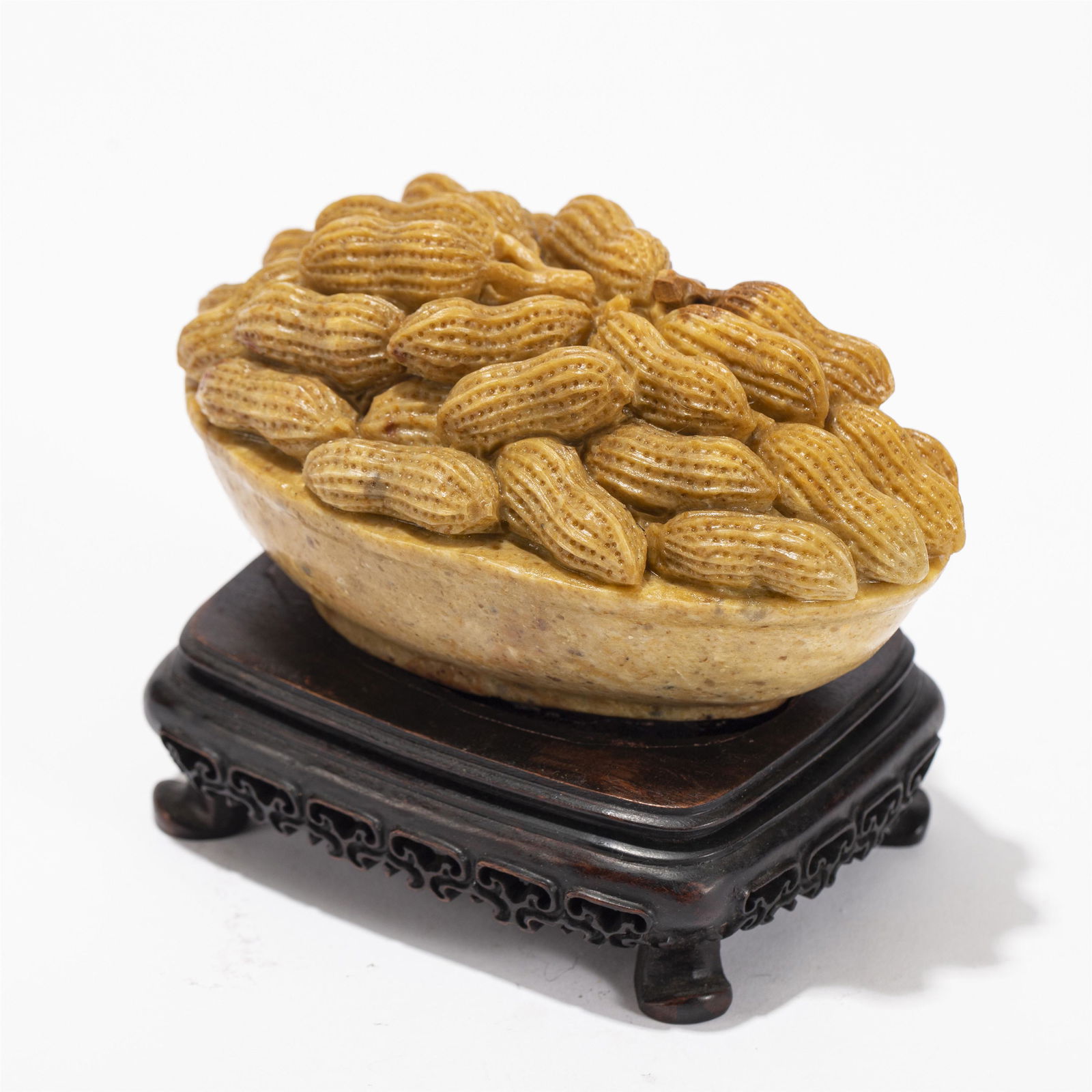 A CHINESE SHOUSHAN STONE PEANUTS ORNAMENTS (1 of 8)