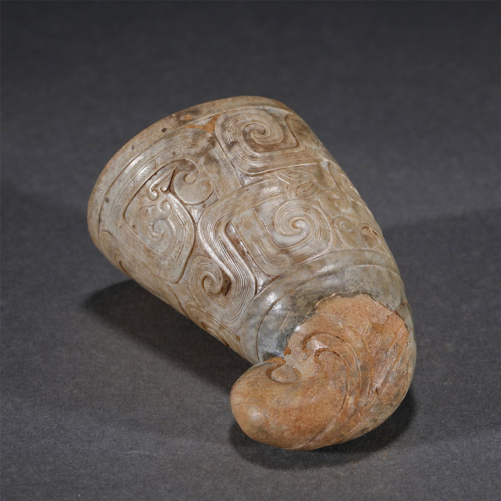 A CHINESE JADE OBJECT (1 of 9)