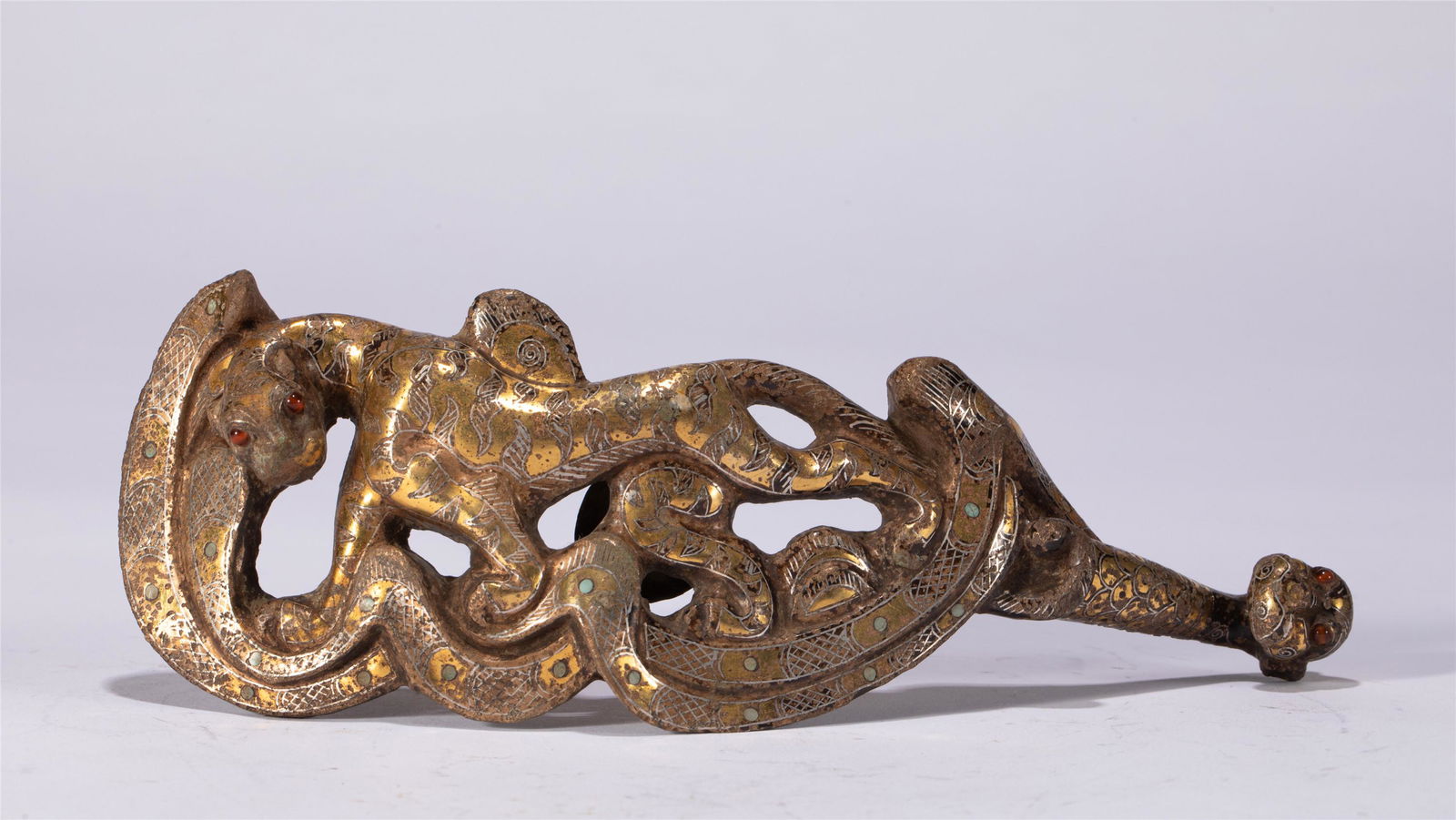 A CHINESE BRONZE HOOK ORNAMENTS (1 of 9)