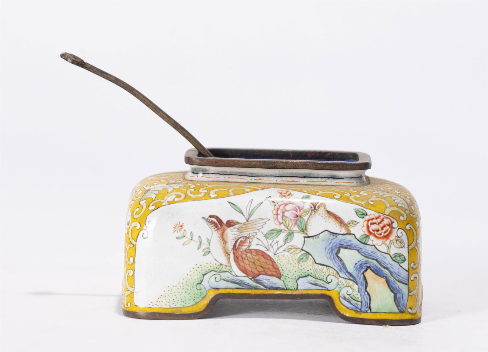 A CHINESE WATER POT (1 of 6)