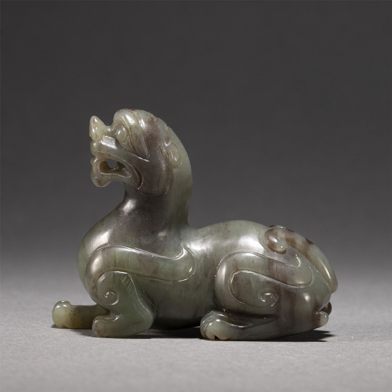 A CHINESE JADE BEAST ORNAMENTS (1 of 9)