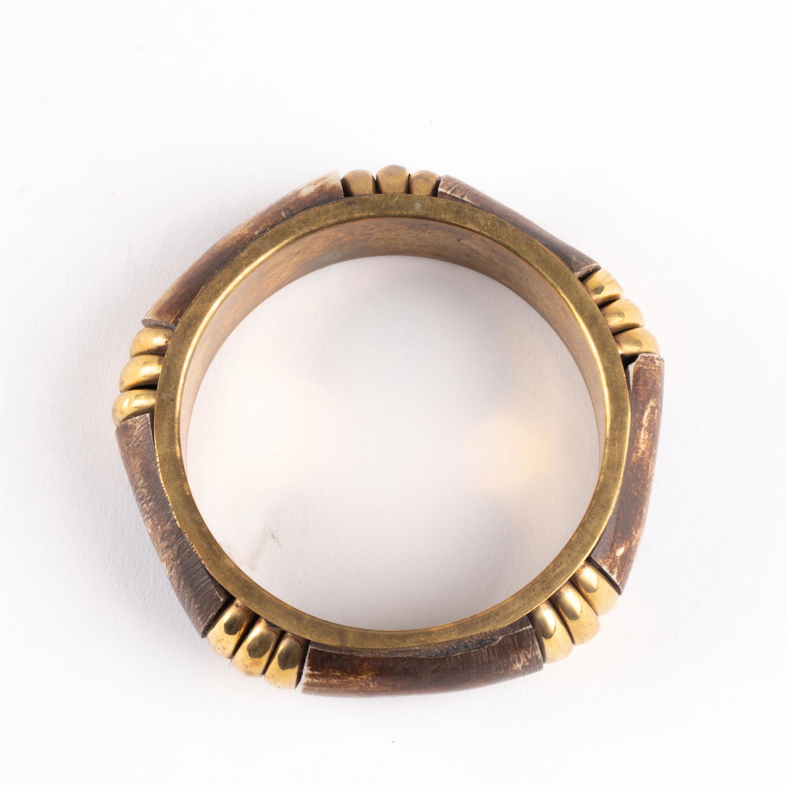 A CHINESE GILT SILVER BRACELET (1 of 9)