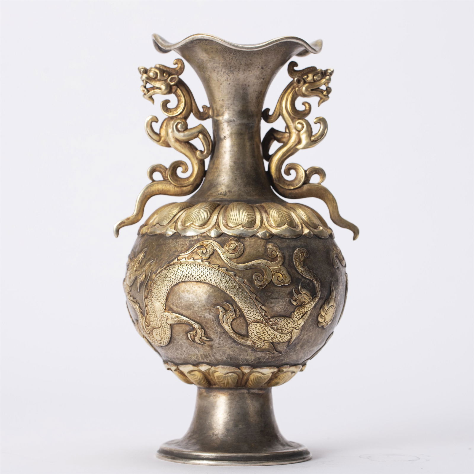 A CHINESE GILT SILVER VASE (1 of 8)