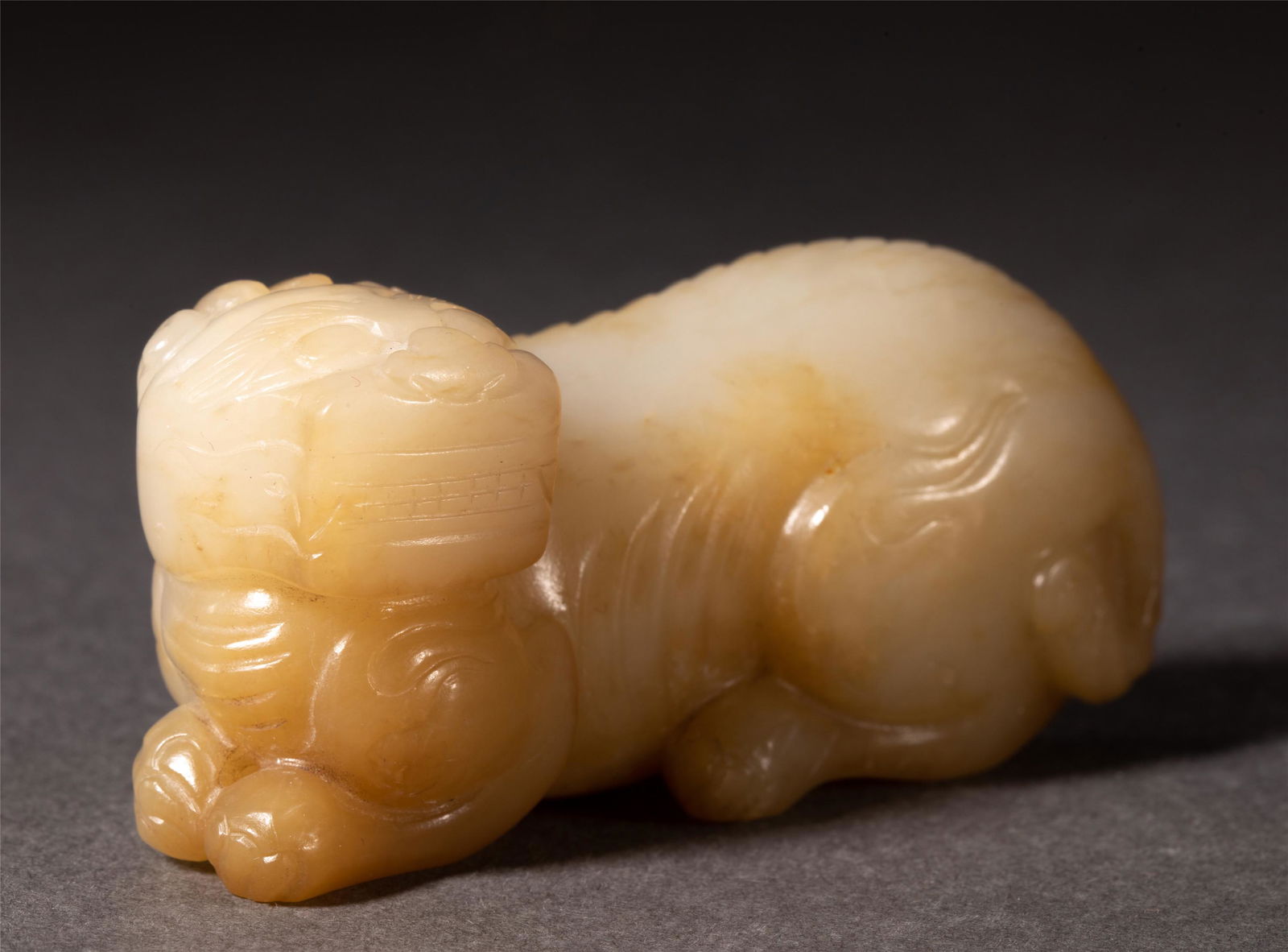 A CHINESE JADE BEAST ORNAMENTS (1 of 8)