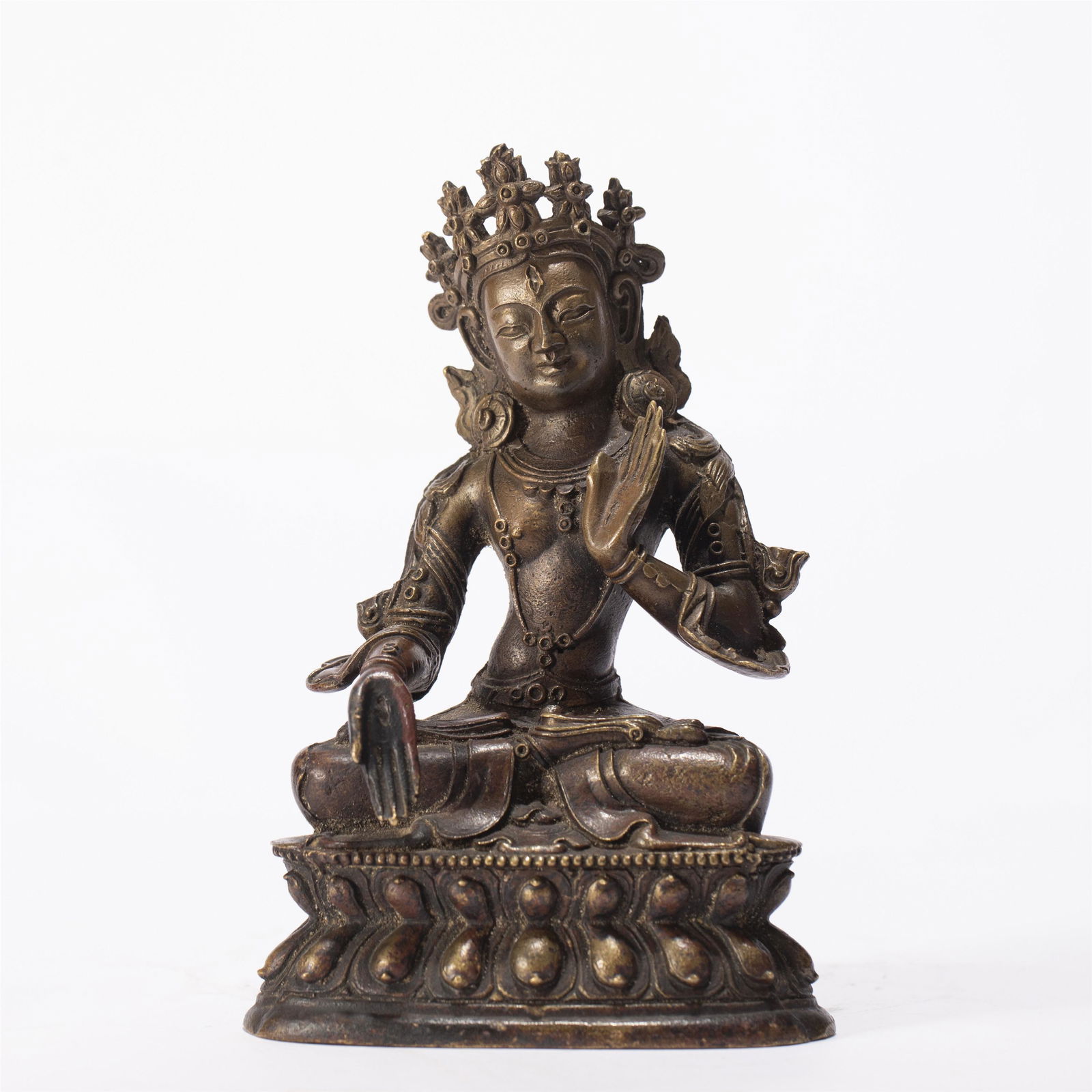 A CHINESE BRONZE FIGURE OF BUDDHA STATUE (1 of 8)