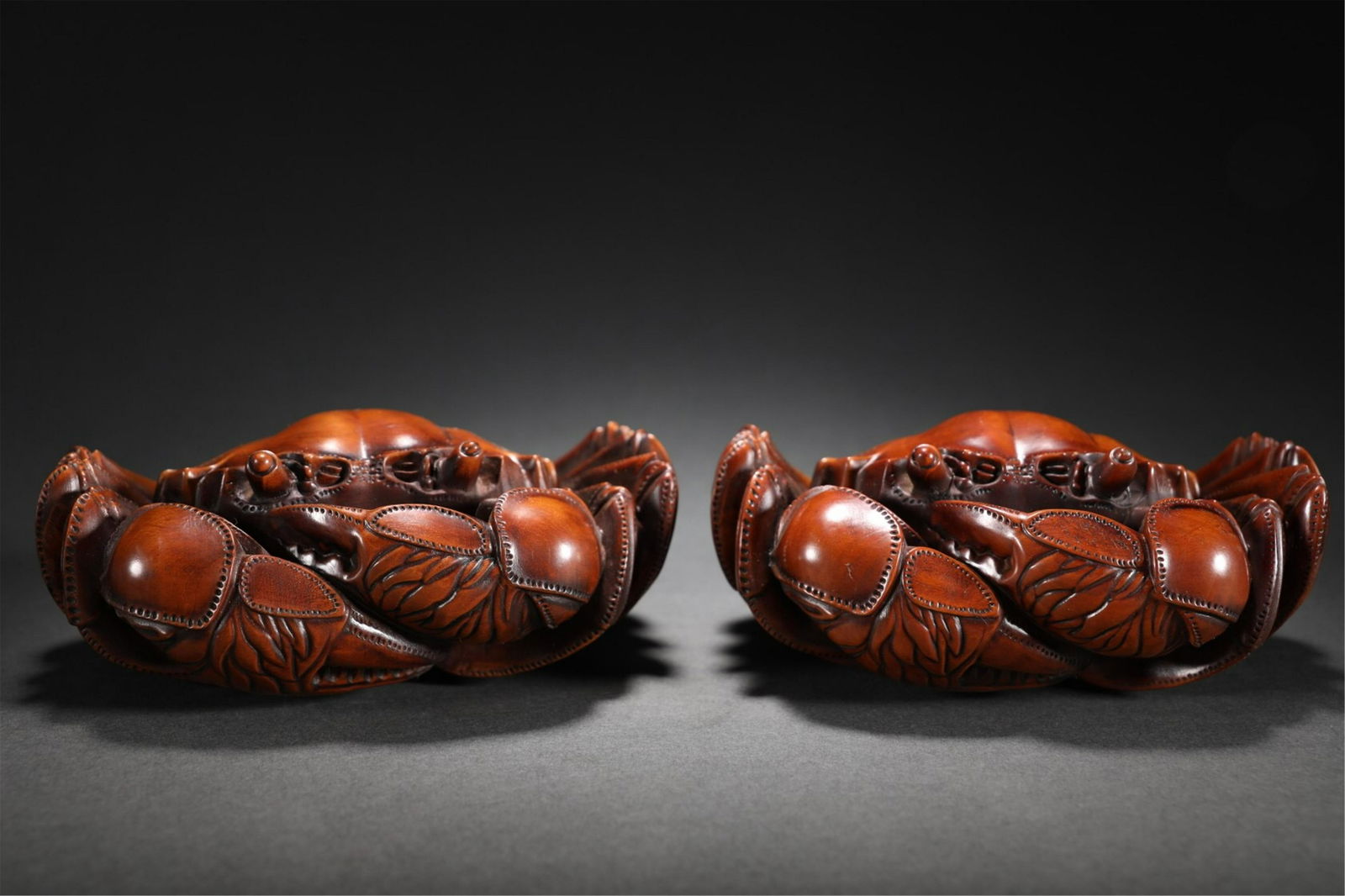 A PAIR OF CHINESE BOXWOOD ORNAMENTS (1 of 9)