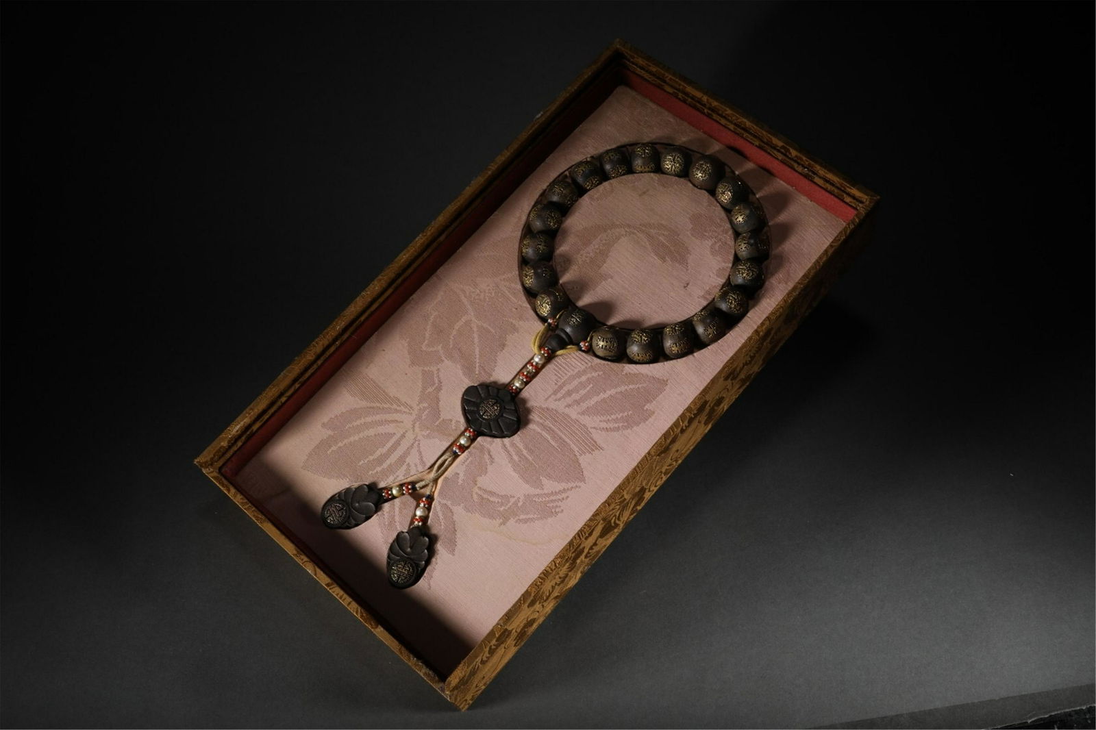 A CHINESE CHENXIANG EIGHTEEN PRAYERS BEADS (1 of 9)